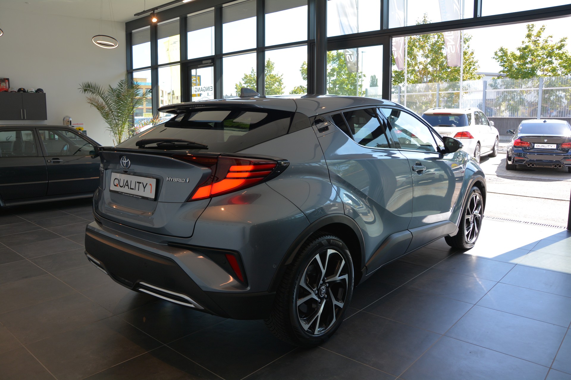 TOYOTA C-HR 2.0 HSD CVT Style-image-5