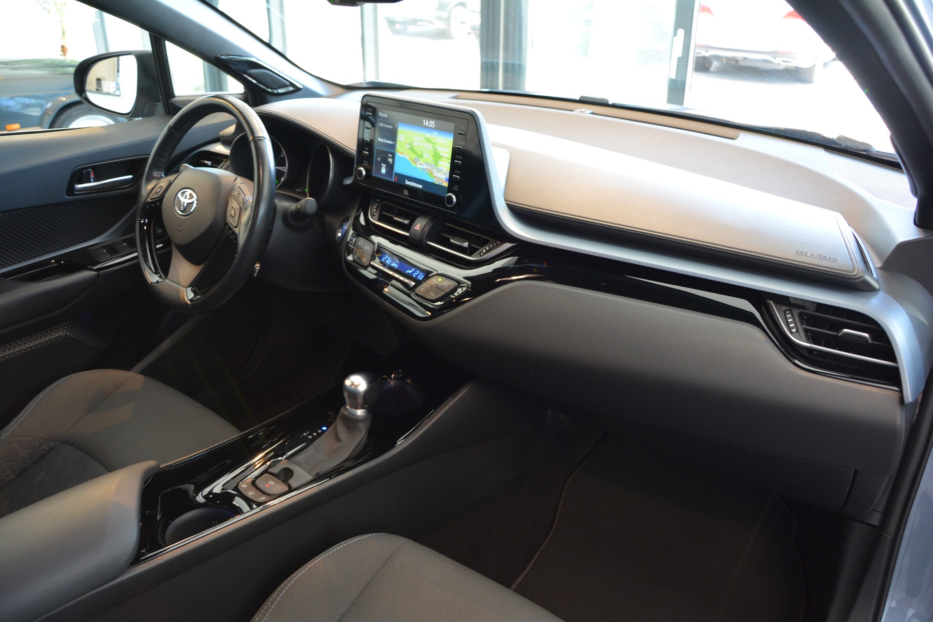 TOYOTA C-HR 2.0 HSD CVT Style-image-12