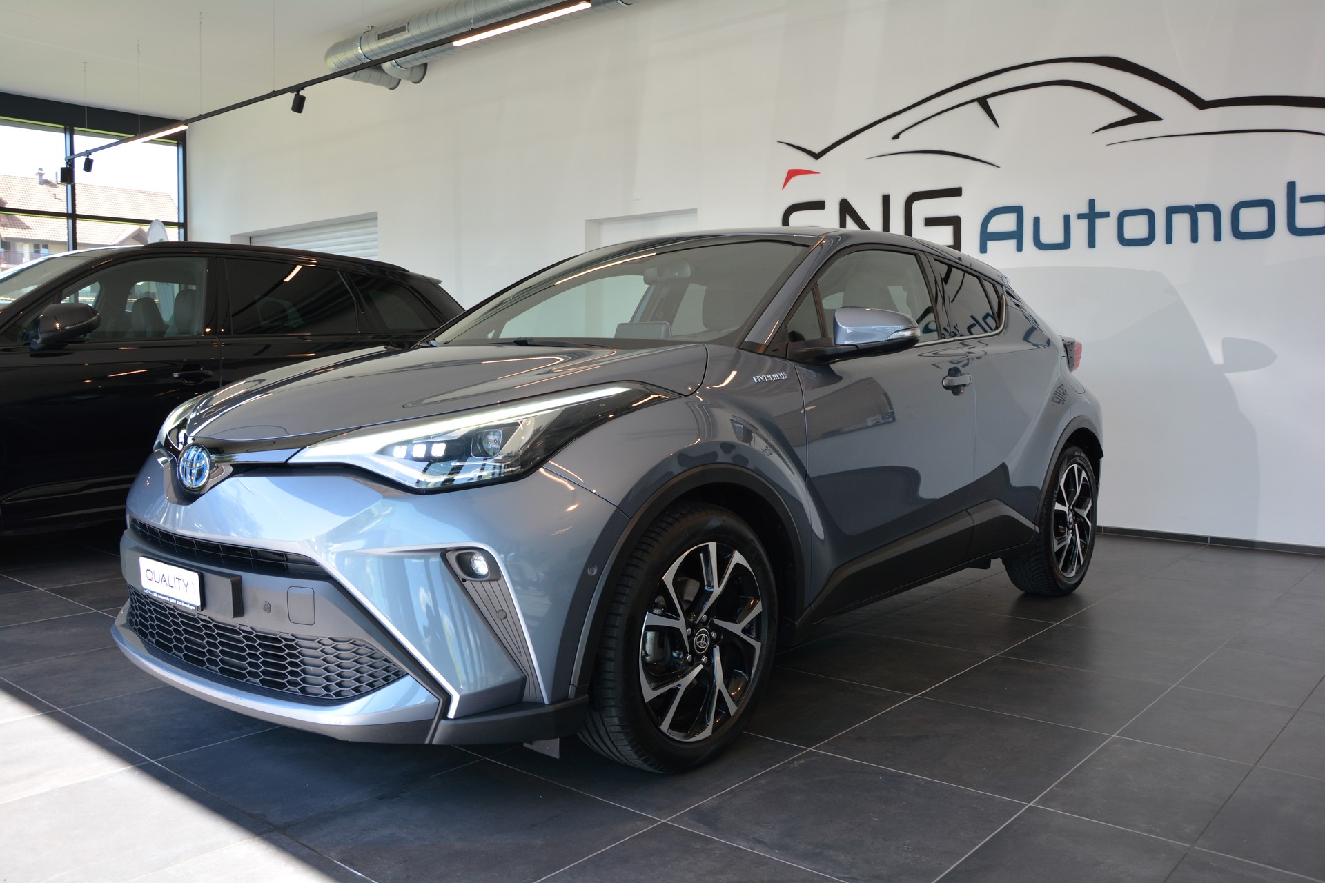 TOYOTA C-HR 2.0 HSD CVT Style-image-1