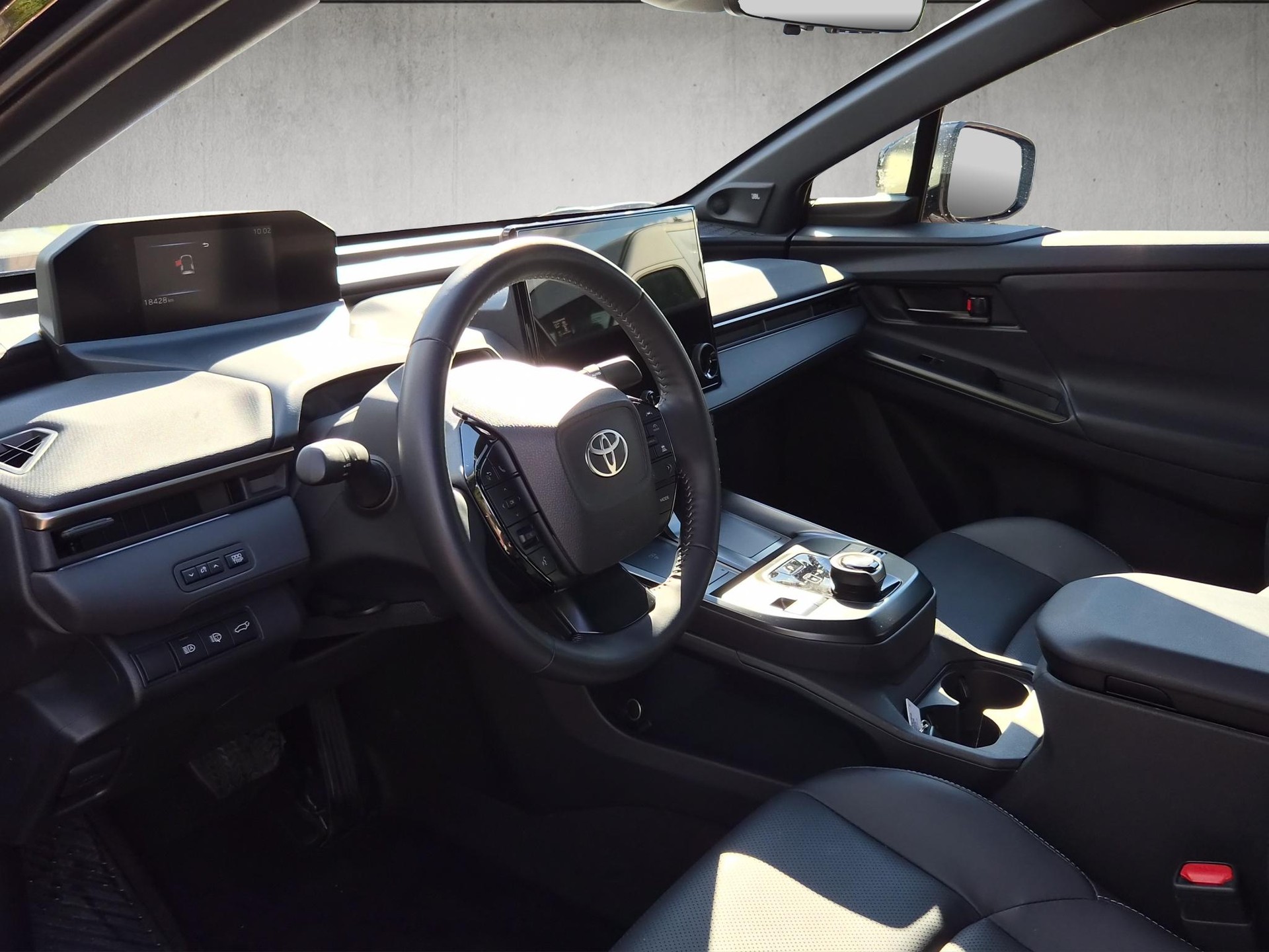 TOYOTA bZ4X Premium AWD-image-8
