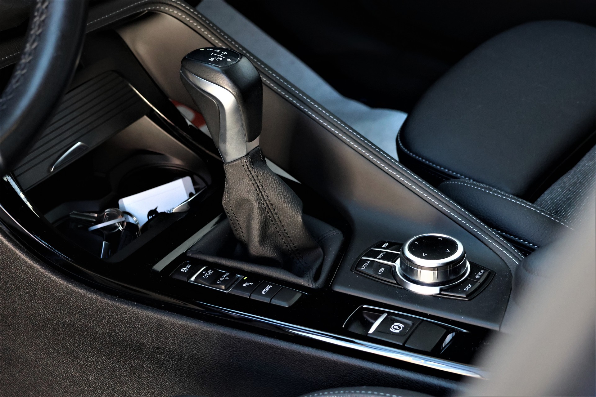 BMW X1 xDrive 25e M Sport Steptronic (CH)-image-9