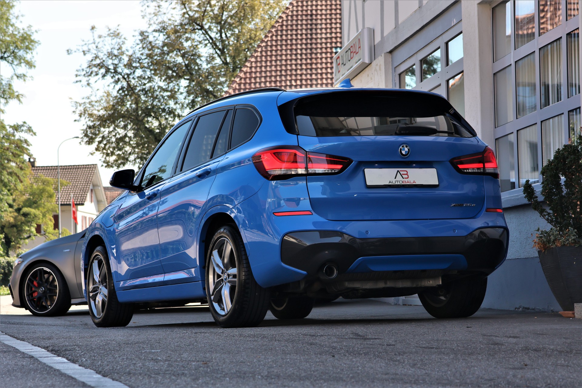 BMW X1 xDrive 25e M Sport Steptronic (CH)-image-2