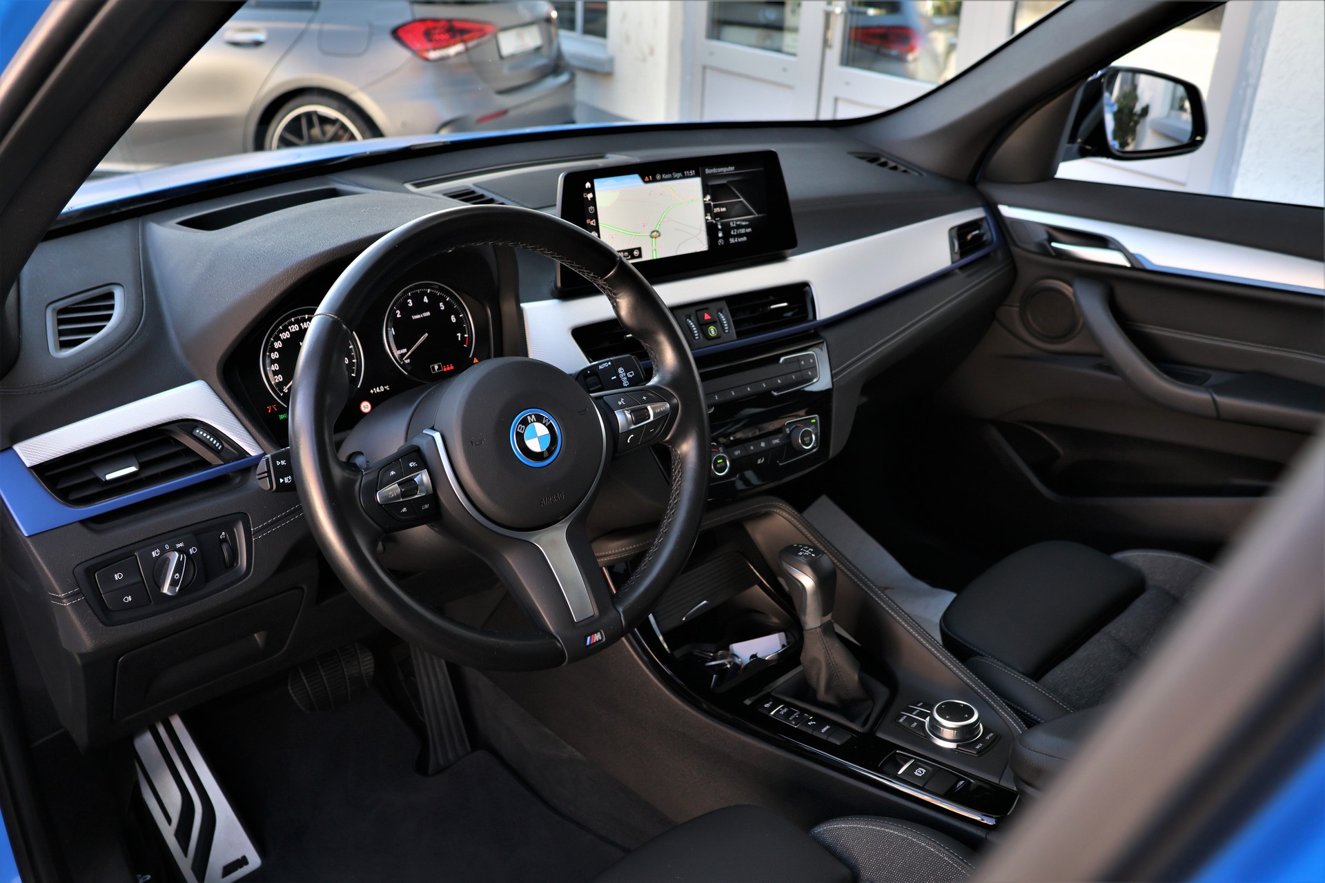 BMW X1 xDrive 25e M Sport Steptronic (CH)-image-8