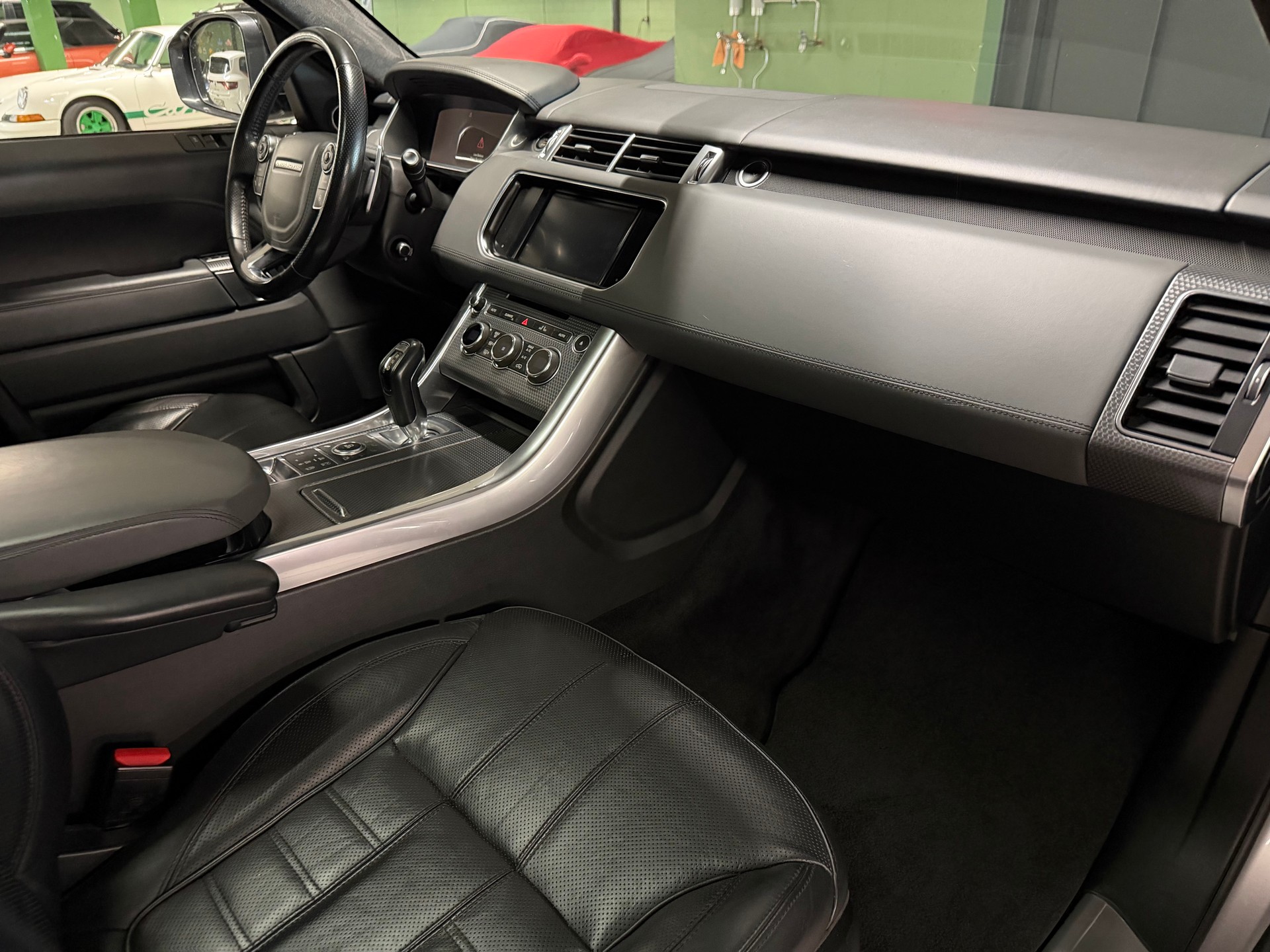 LAND ROVER 5.0 V8 SC Autobiography Dynamic-image-1