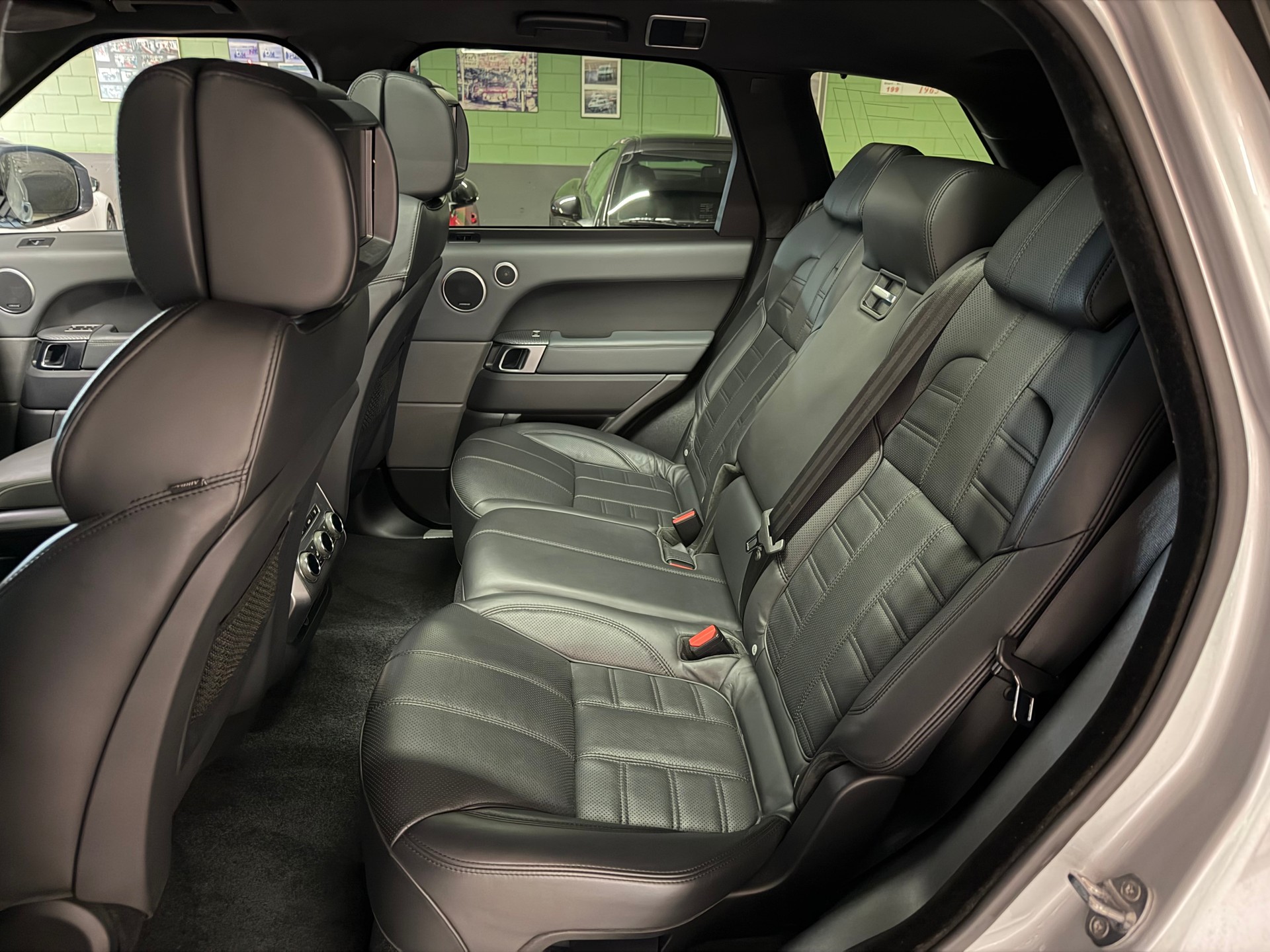 LAND ROVER 5.0 V8 SC Autobiography Dynamic-image-2