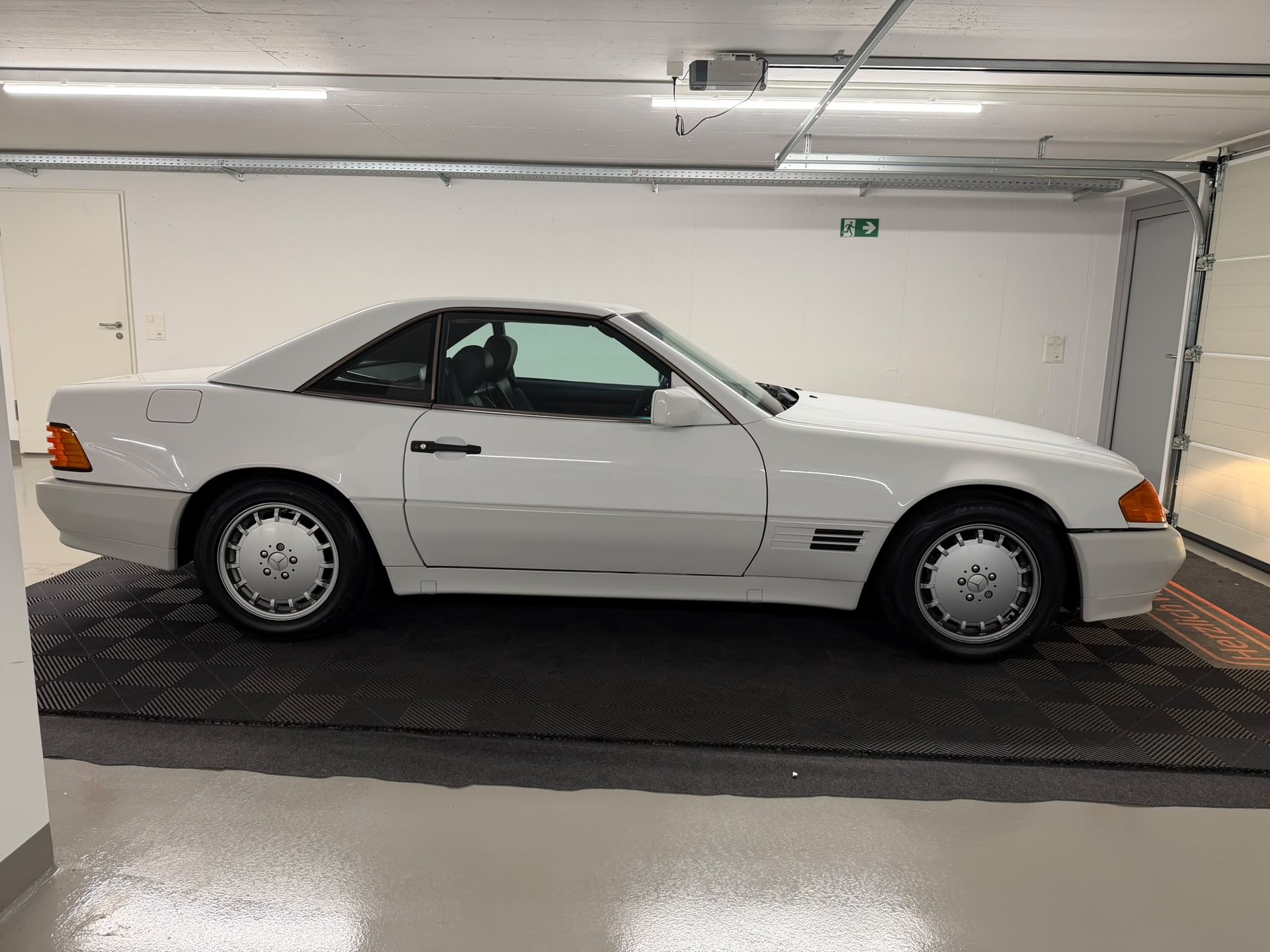 MERCEDES-BENZ SL 500 Automatic-image-3