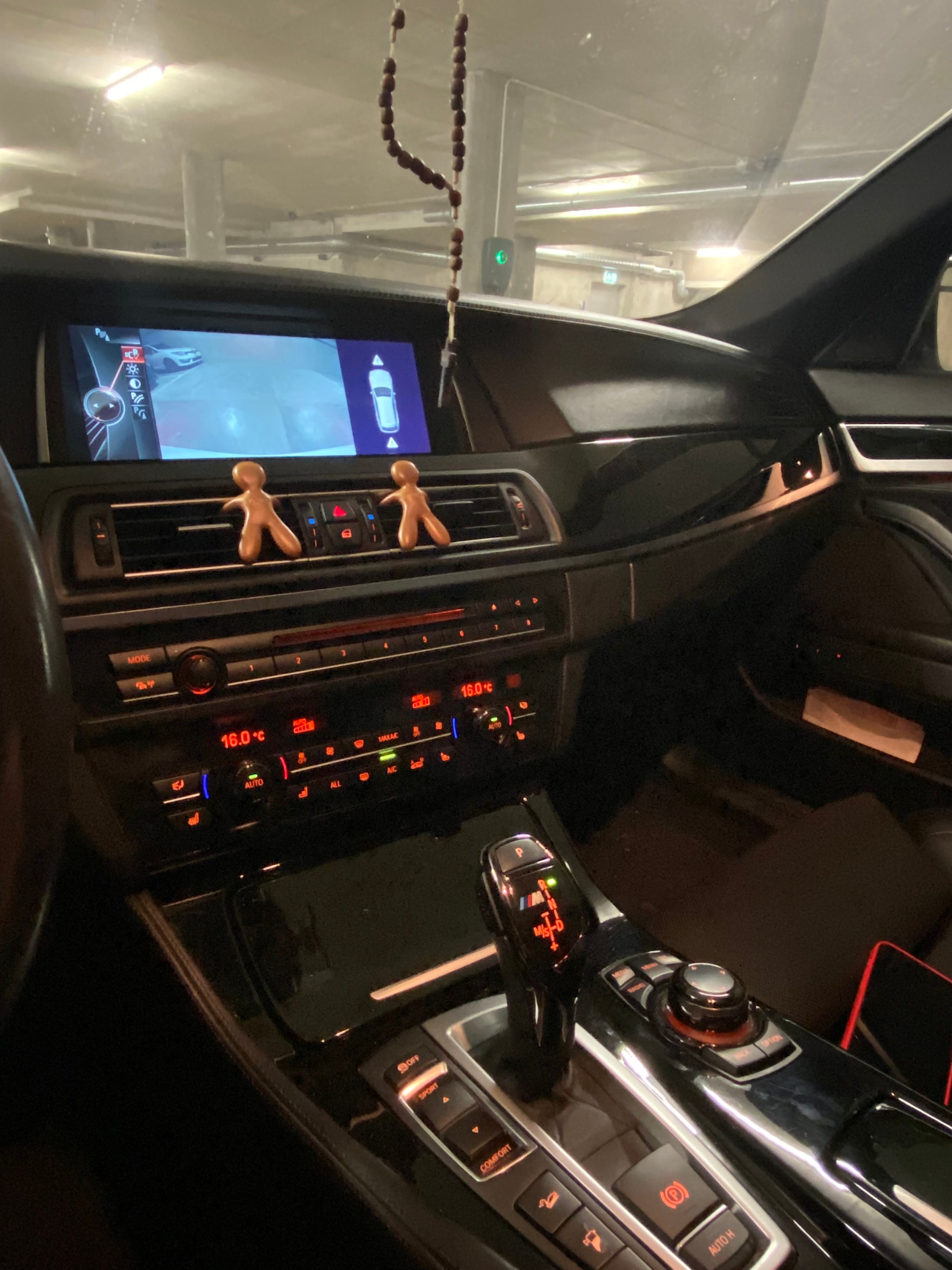BMW M550d xDrive Touring Steptronic-image-8