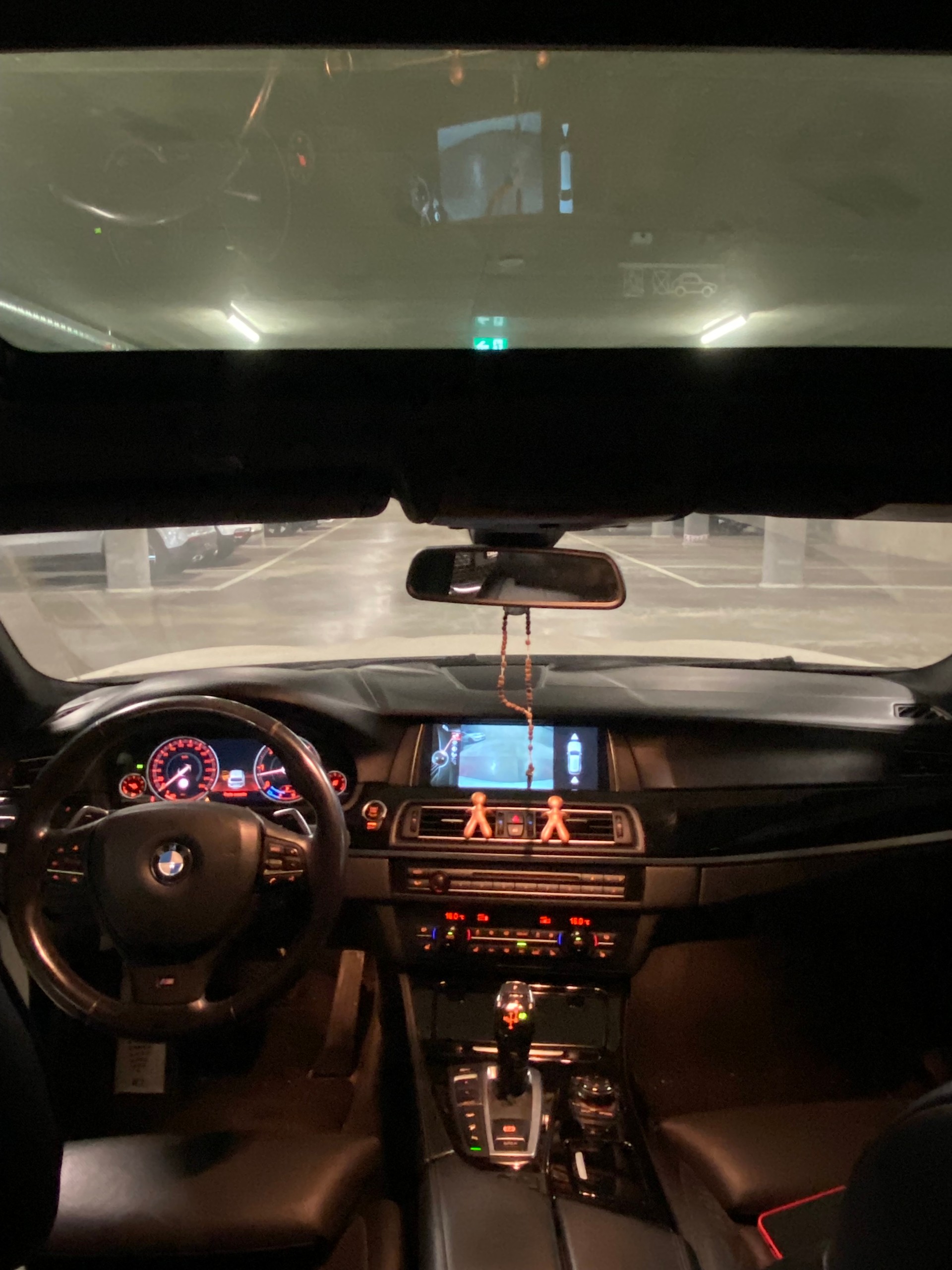 BMW M550d xDrive Touring Steptronic-image-12