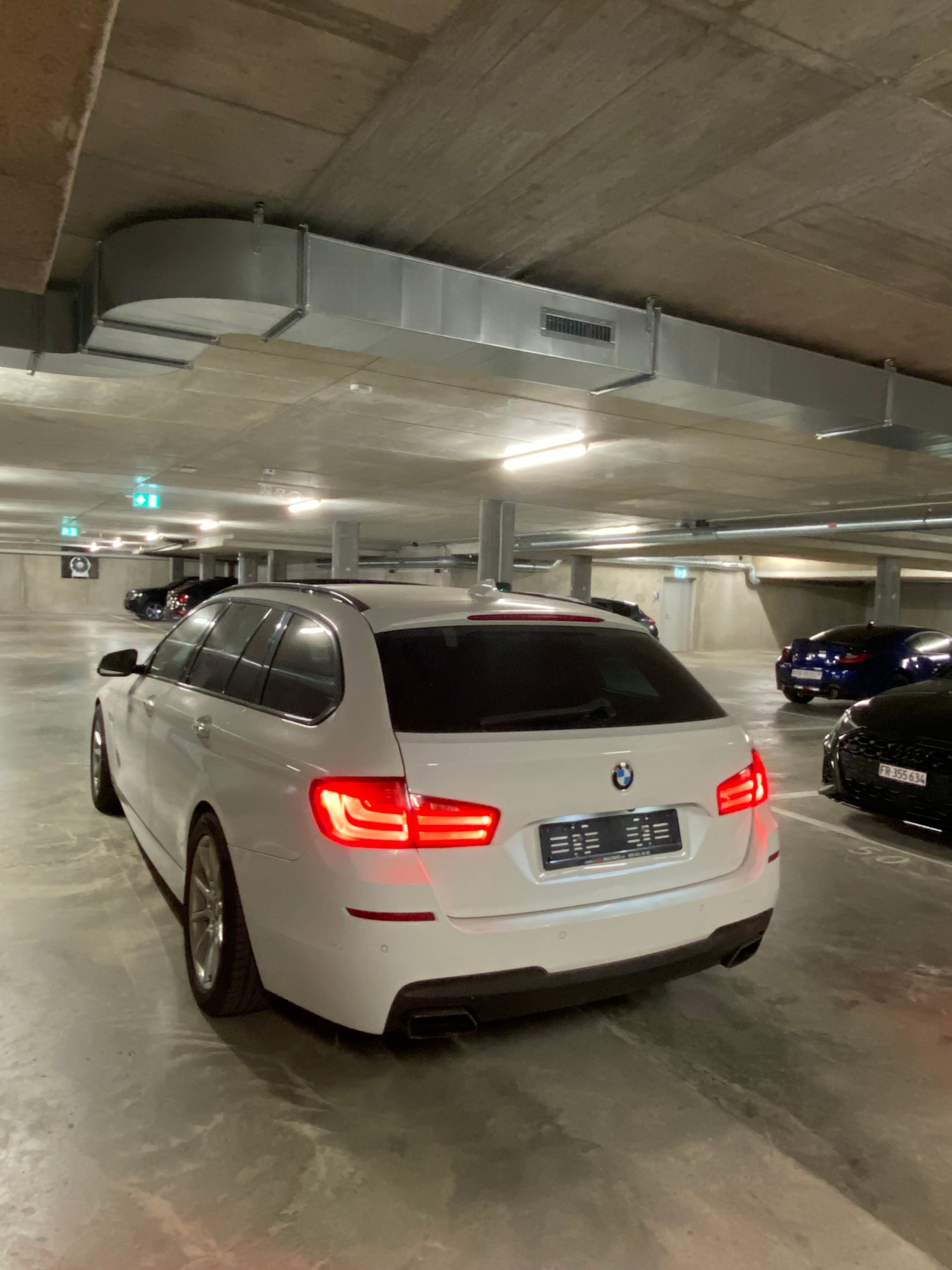 BMW M550d xDrive Touring Steptronic-image-4