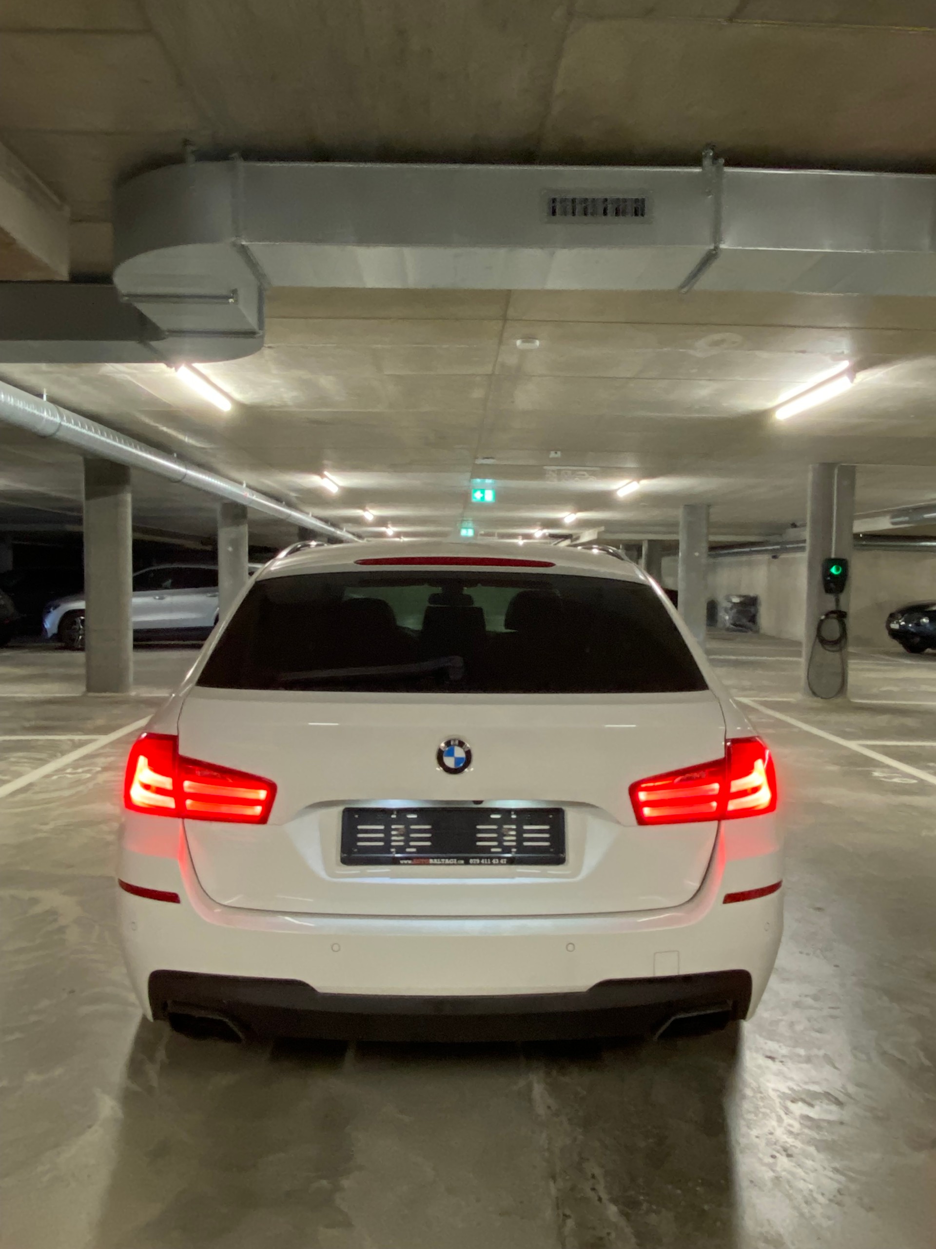 BMW M550d xDrive Touring Steptronic-image-3