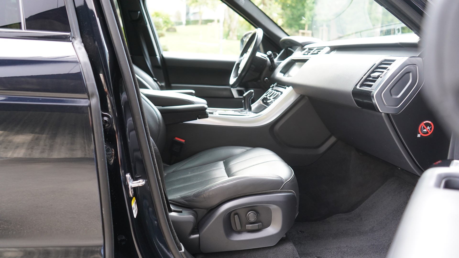 LAND ROVER Range Rover Sport 3.0 SDV6 HSE Dynamic Automatic-image-15