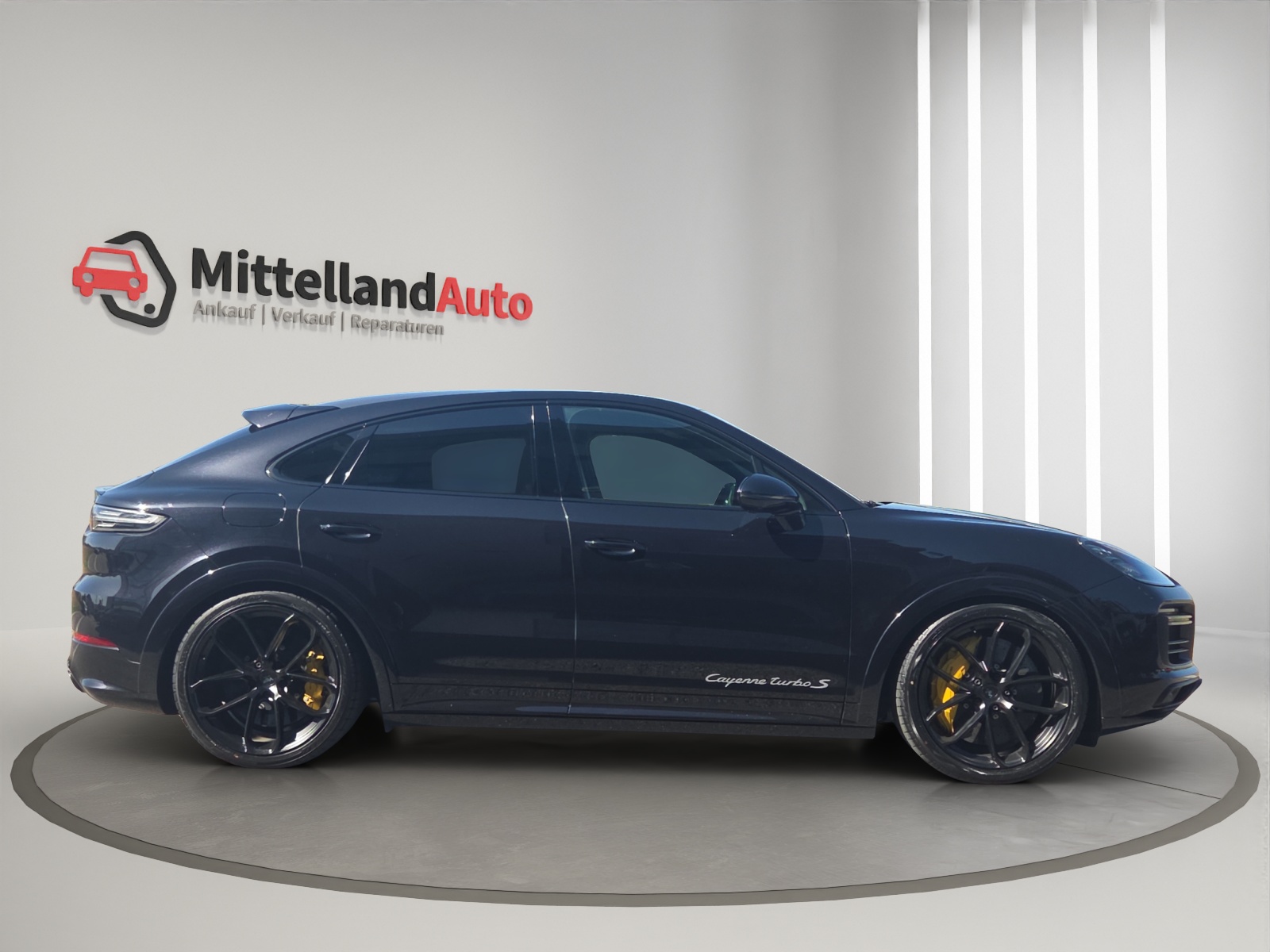 PORSCHE Cayenne Turbo Coupé S E-Hybrid-image-3