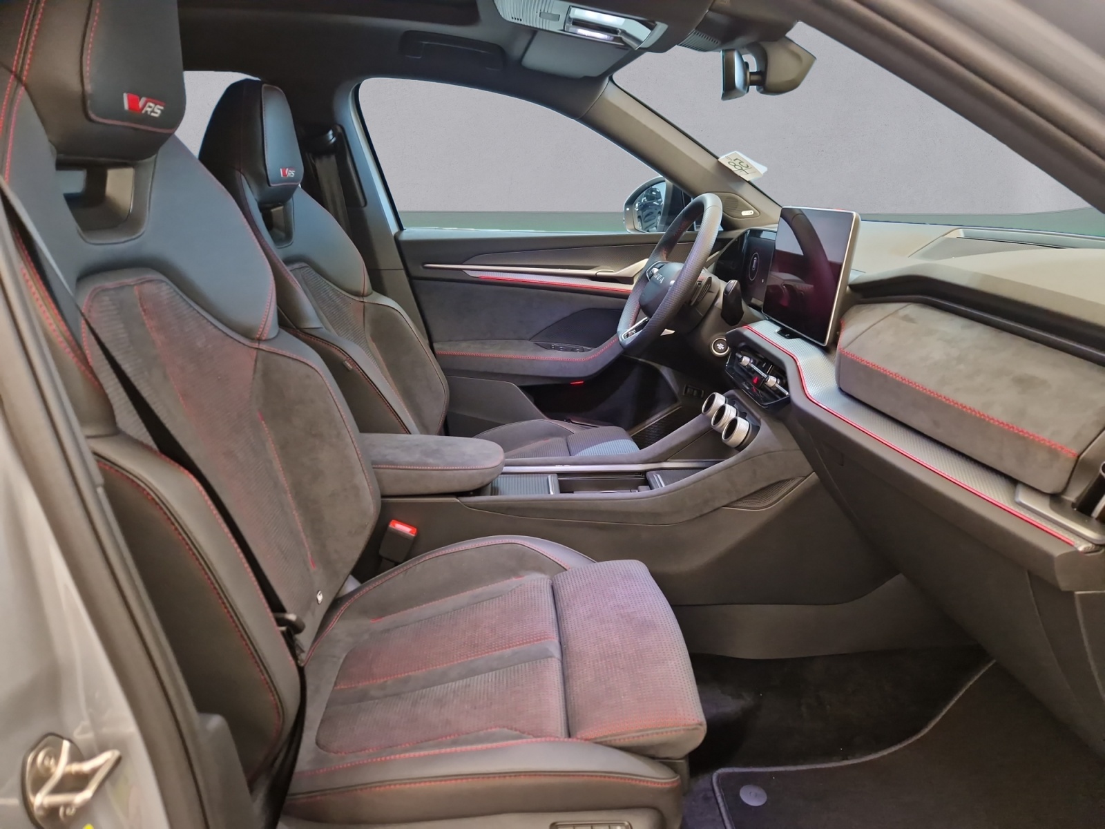 SKODA Kodiaq 2.0 TSI RS 4x4-image-10