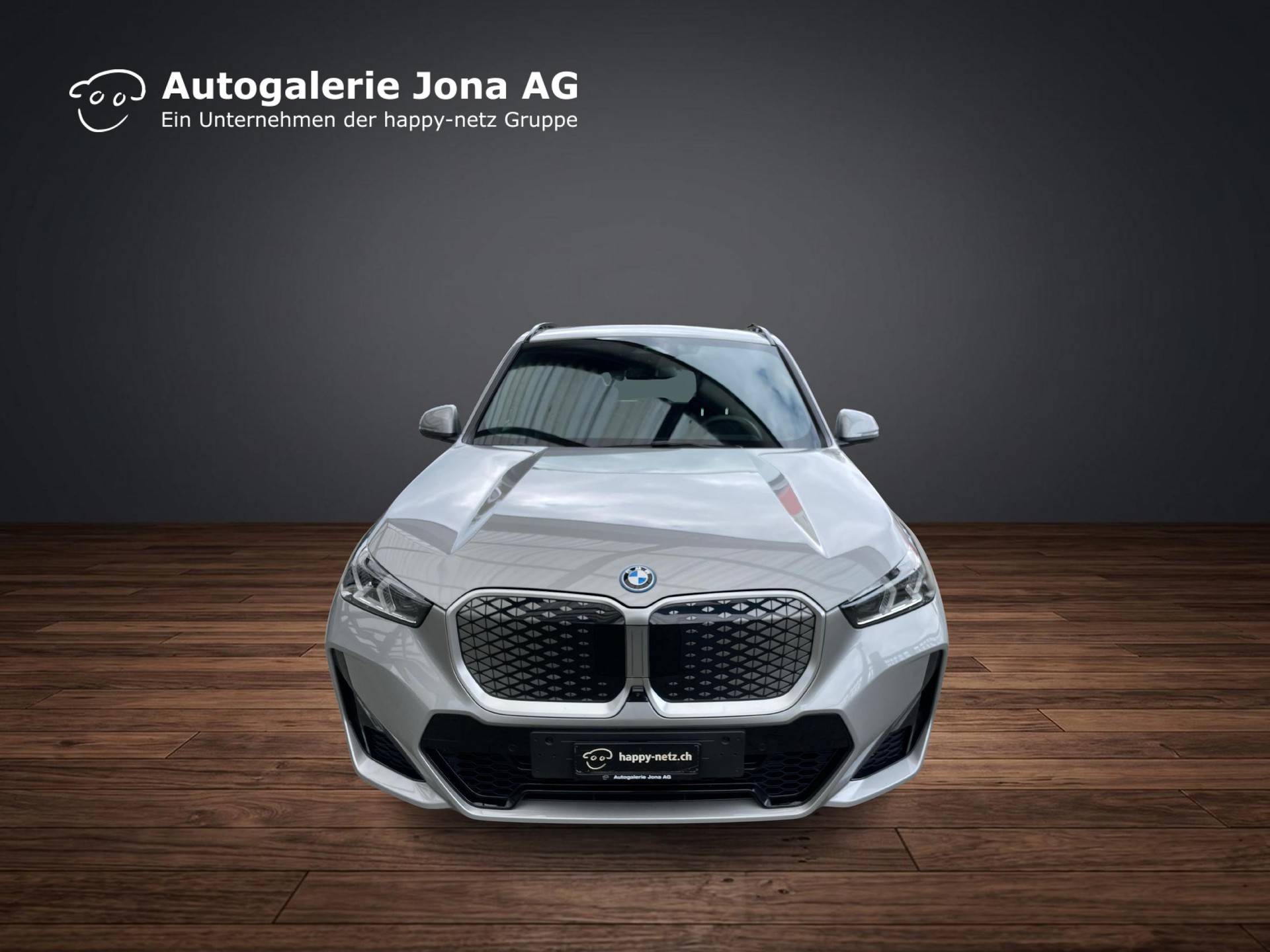 BMW iX1 30 xDrive-image-5