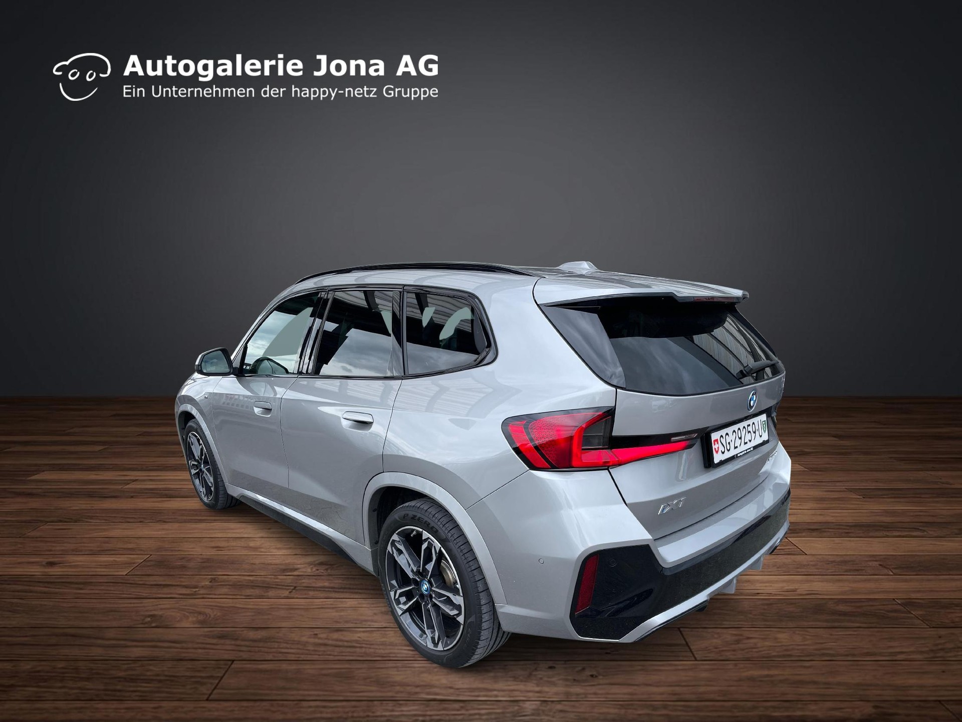 BMW iX1 30 xDrive-image-2