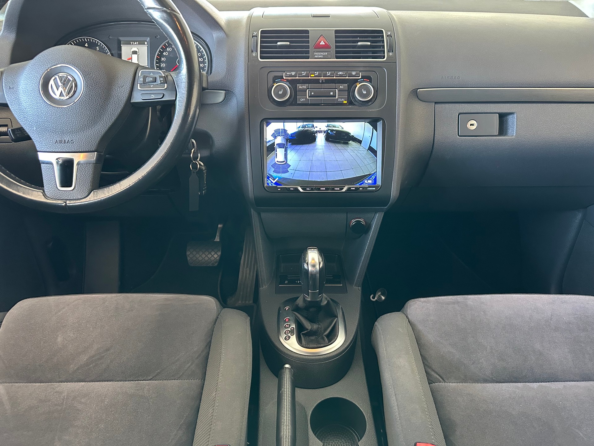 VW CrossTouran 1.4 TSI-image-9