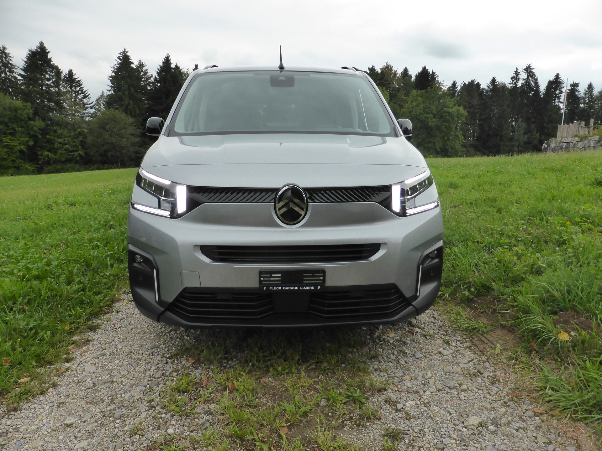 CITROEN Berlingo XL 1.5 BlueHDi 7 Plätze Max EAT8-image-7