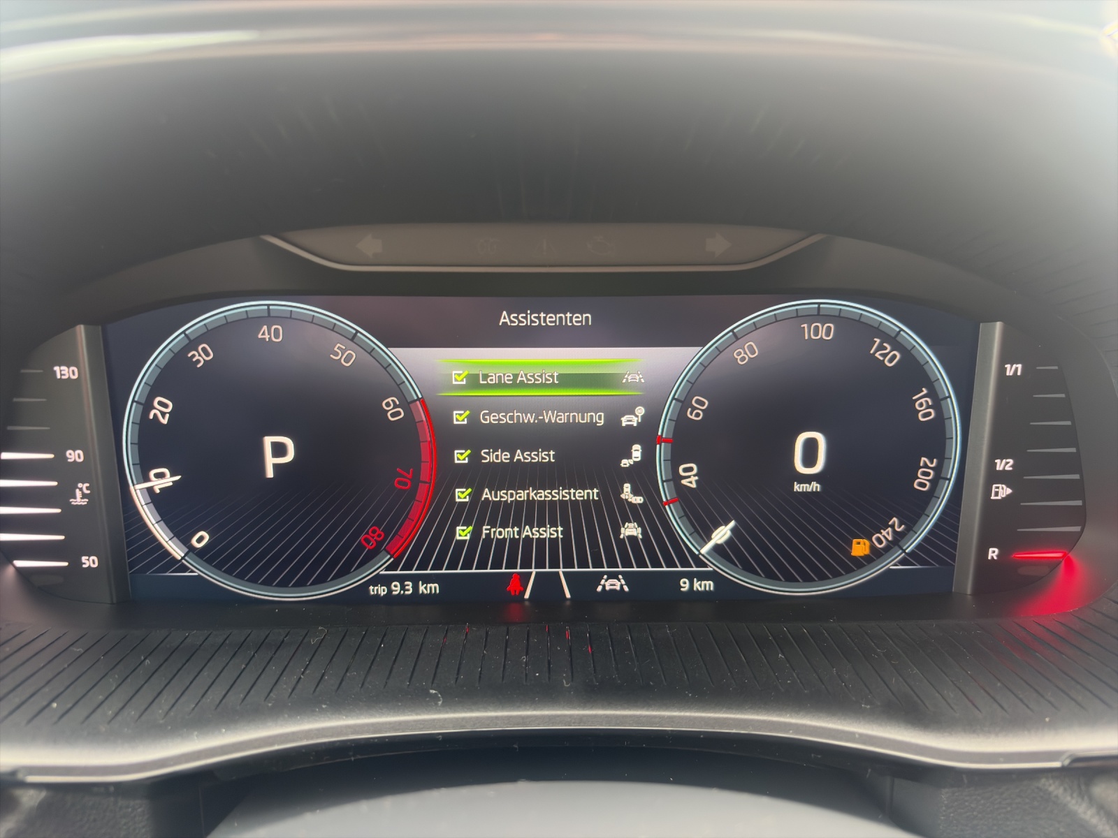 SKODA Fabia 1.0 TSI Dynamic DSG-image-14