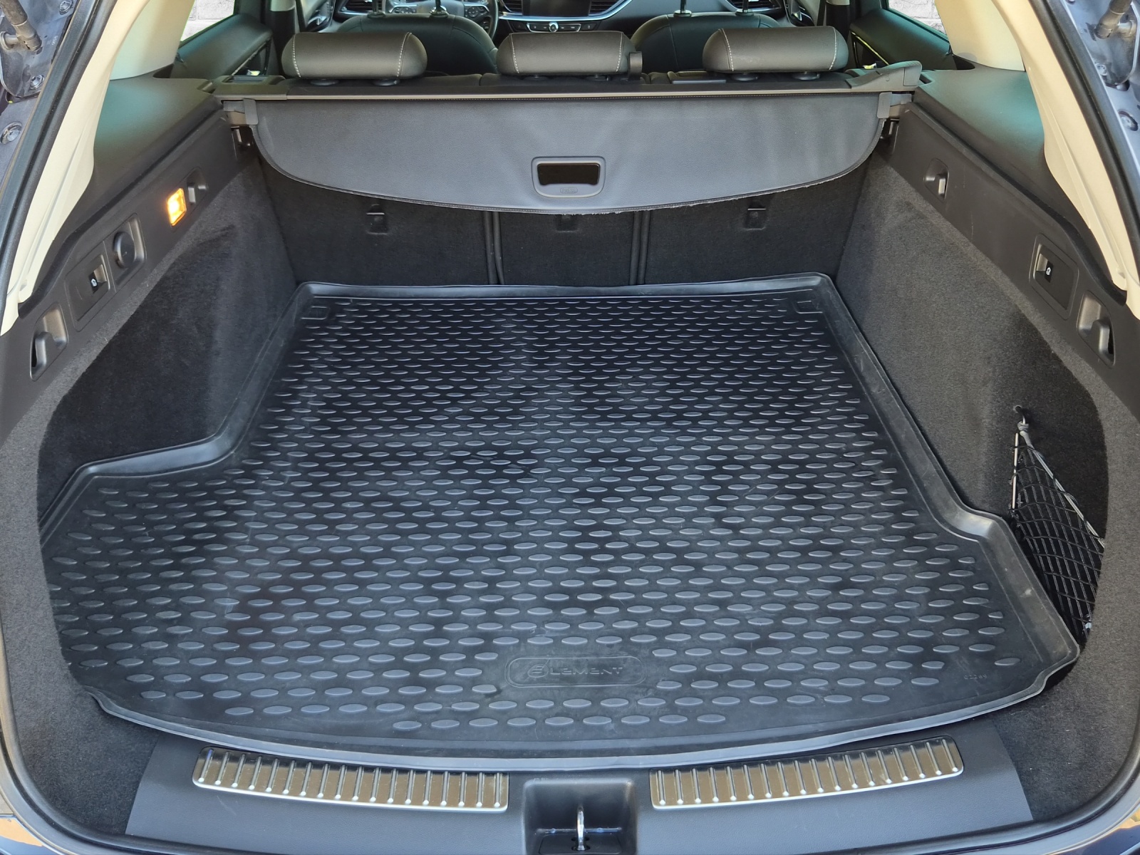 OPEL Insignia Sports Tourer 1.5 T Excellence-image-8