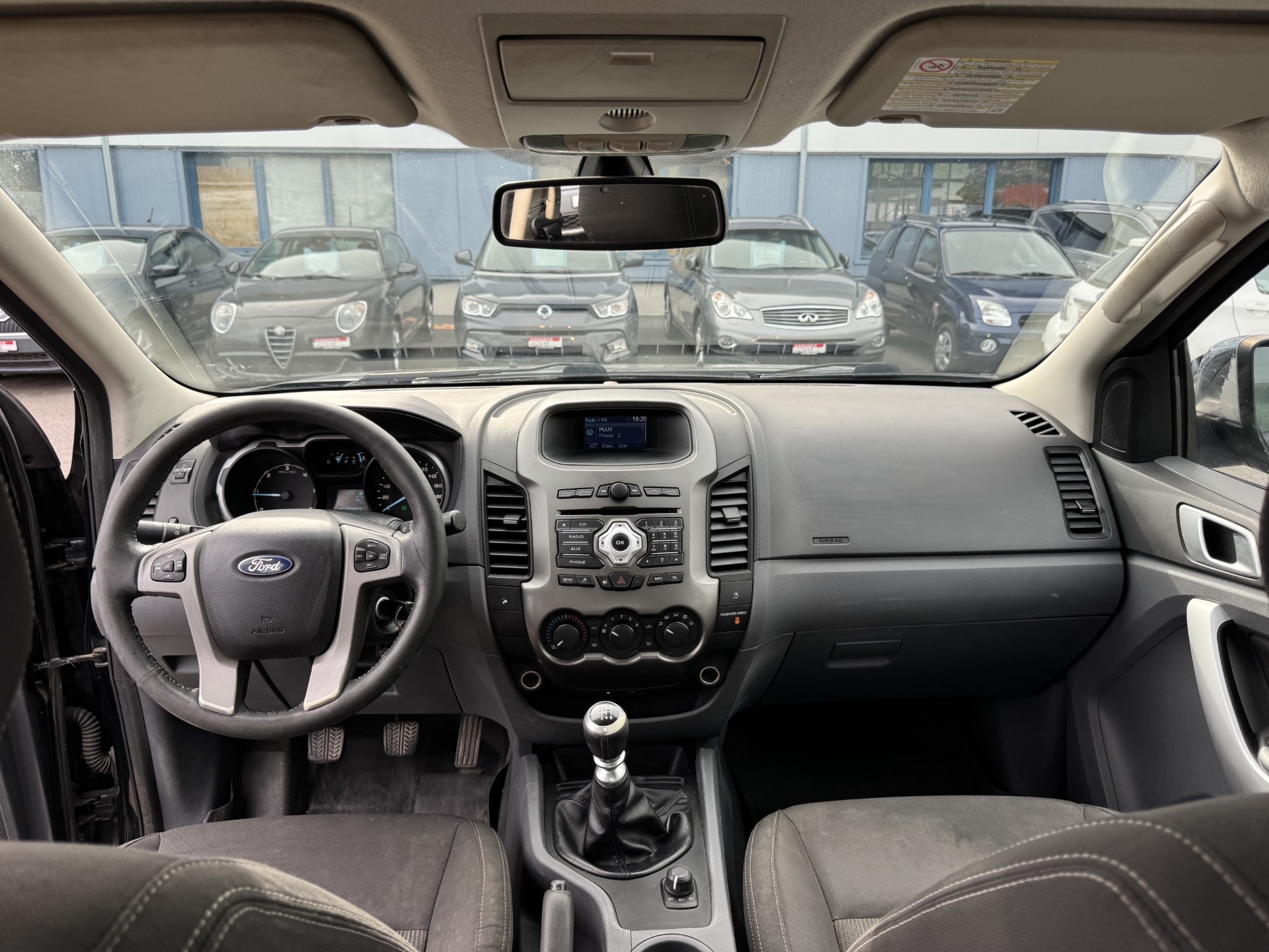 FORD Ranger XLT 2.2 TDCi 4x4-image-10