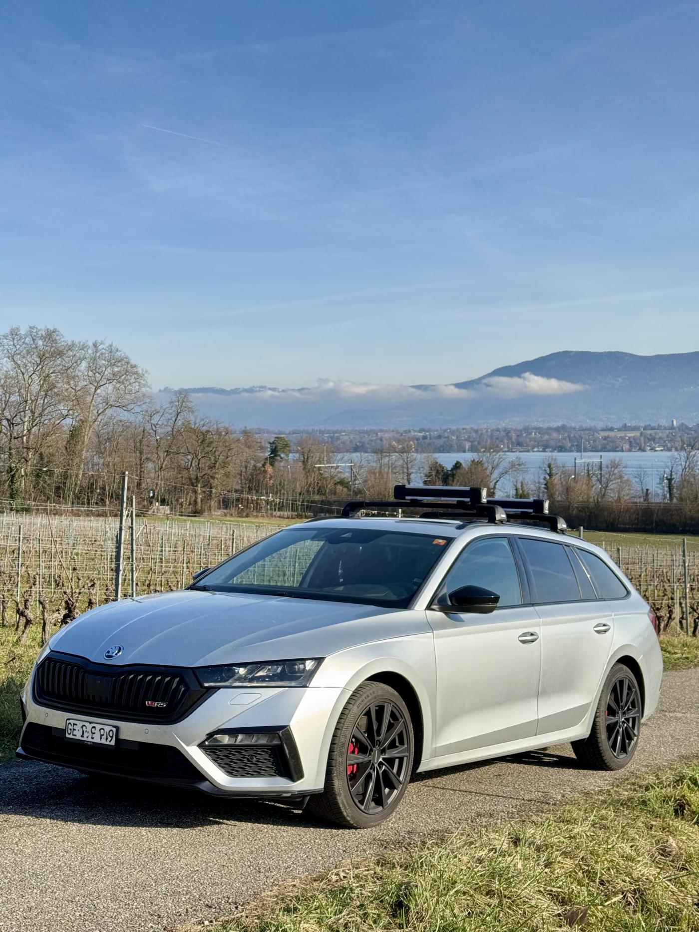 SKODA Octavia Combi 2.0 TSI DSG RS-image-0