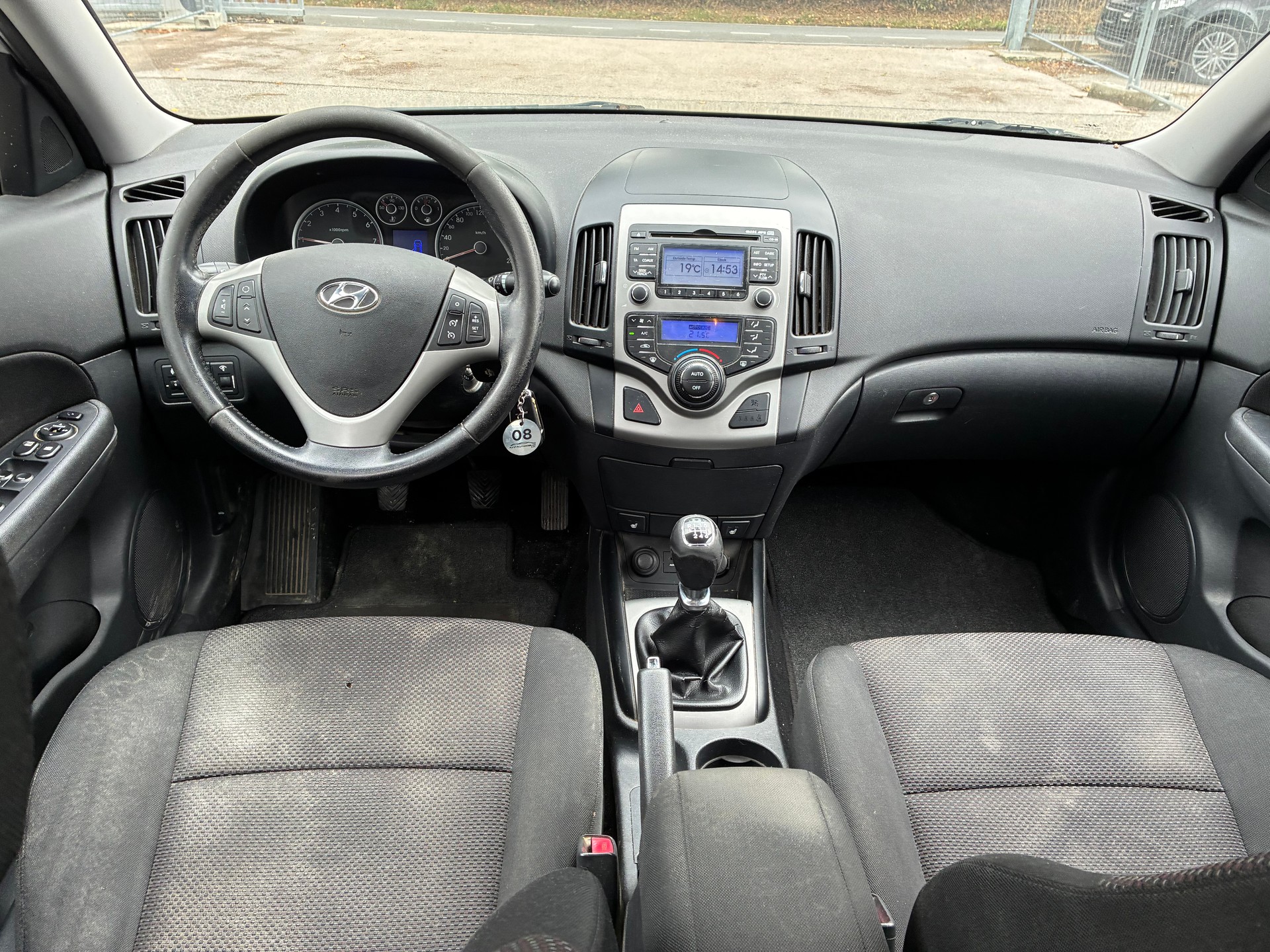 HYUNDAI i30 1.6 Style-image-9
