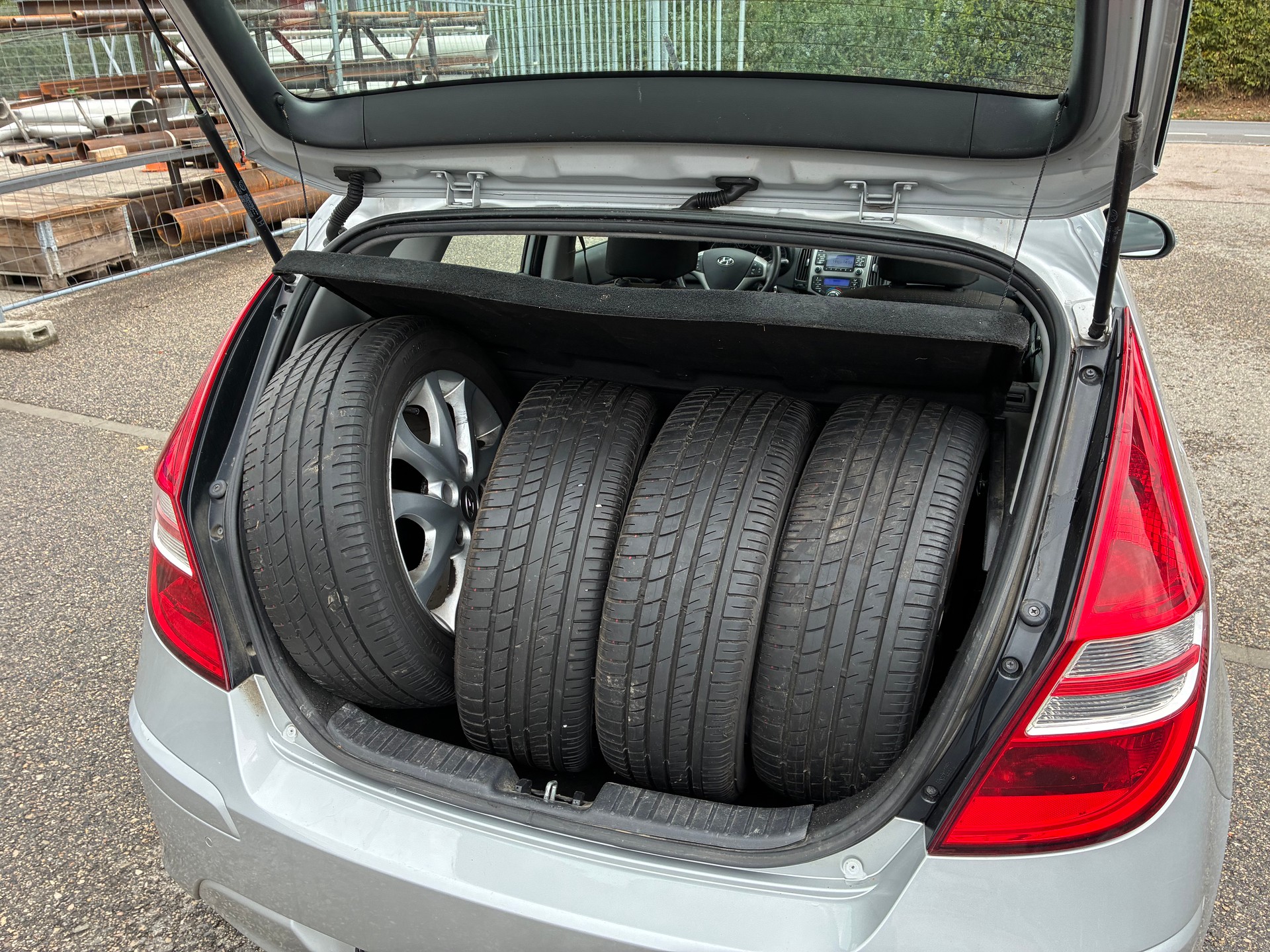 HYUNDAI i30 1.6 Style-image-7