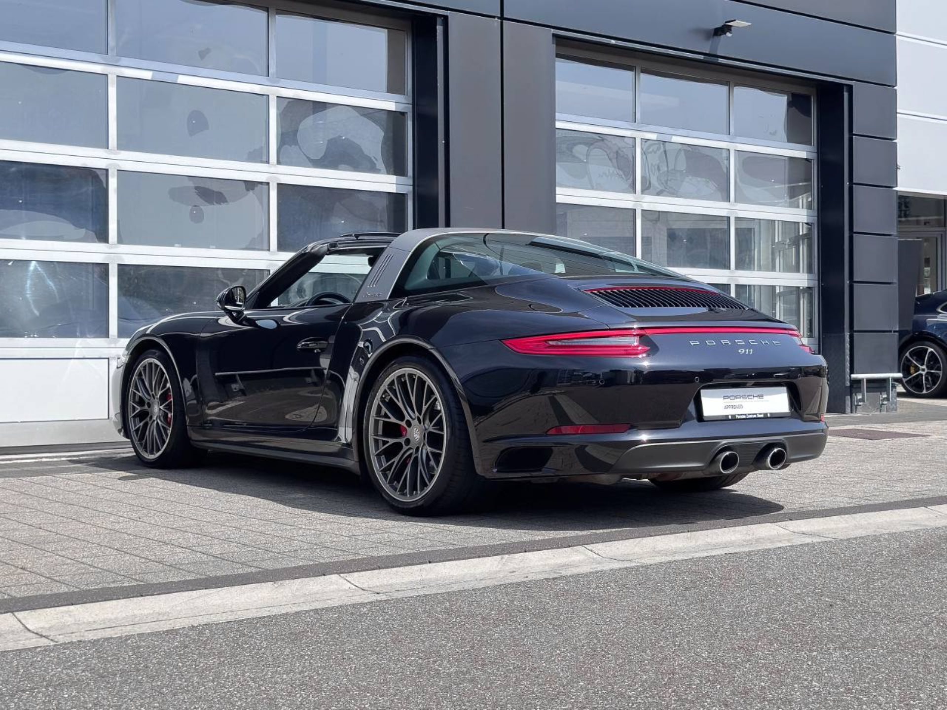 PORSCHE 911 Targa 4S-image-13