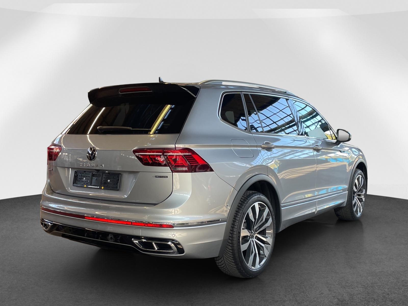 VW Tiguan Allspace 2.0 TSI R-Line DSG-image-6