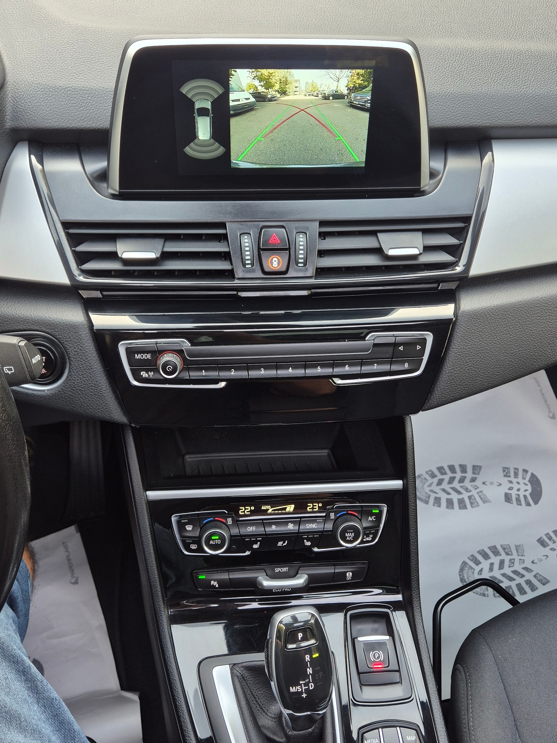 BMW 218d xDrive Gran Tourer Steptronic-image-15