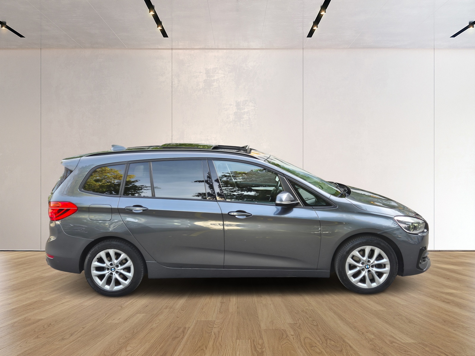 BMW 218d xDrive Gran Tourer Steptronic-image-2