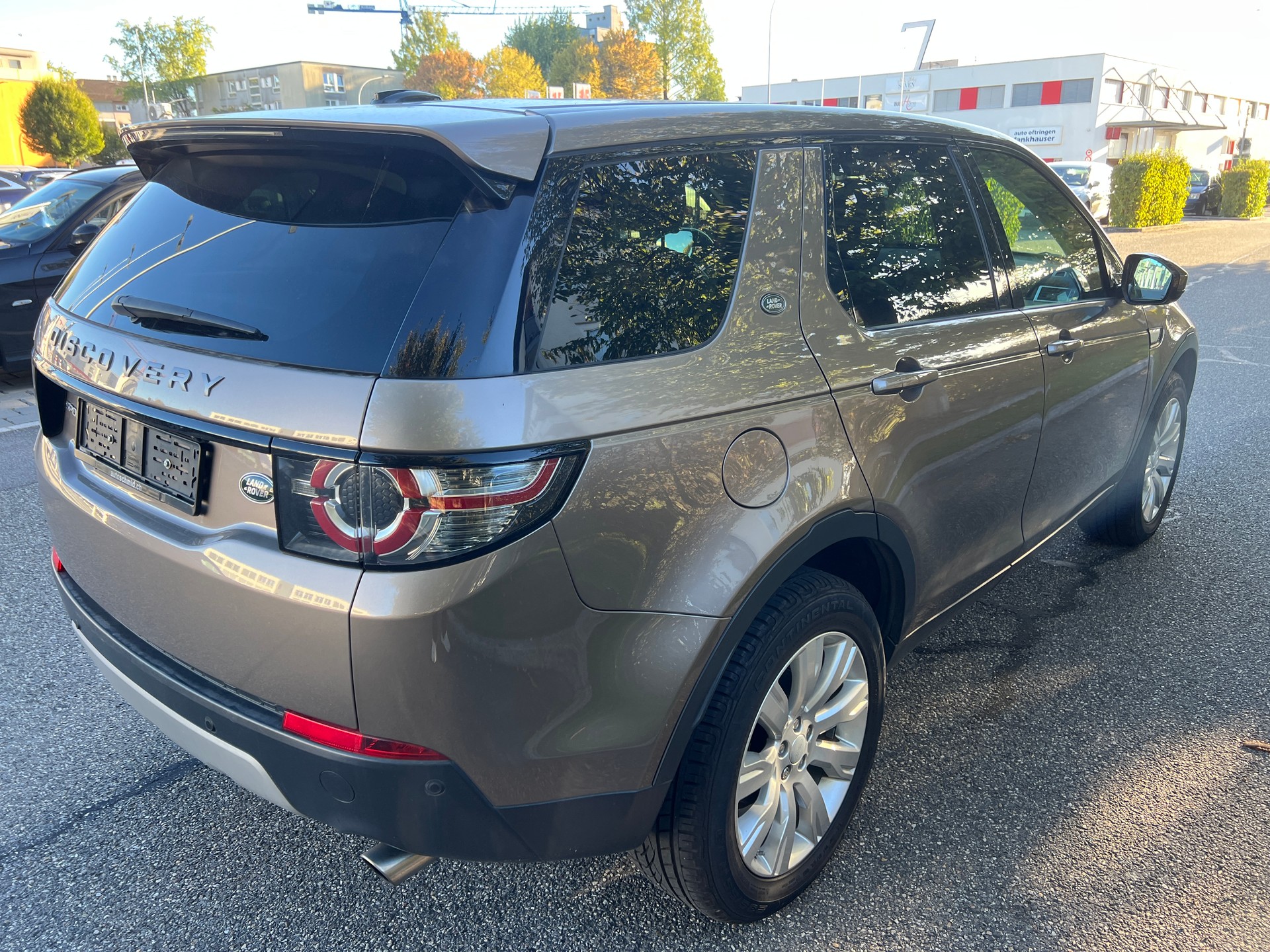 LAND ROVER Discovery Sport 2.0 TD4 HSE Luxury-image-5