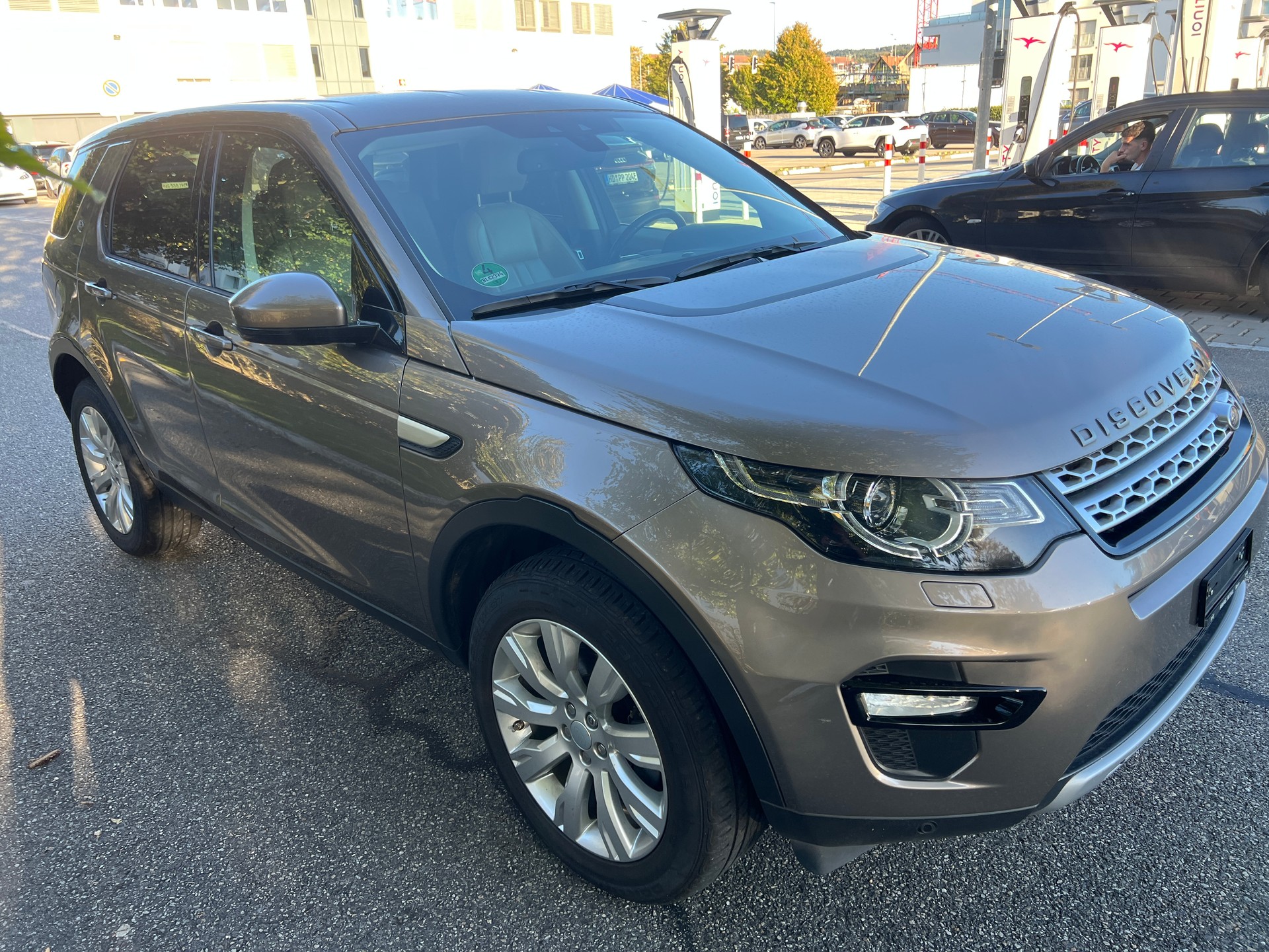 LAND ROVER Discovery Sport 2.0 TD4 HSE Luxury-image-2