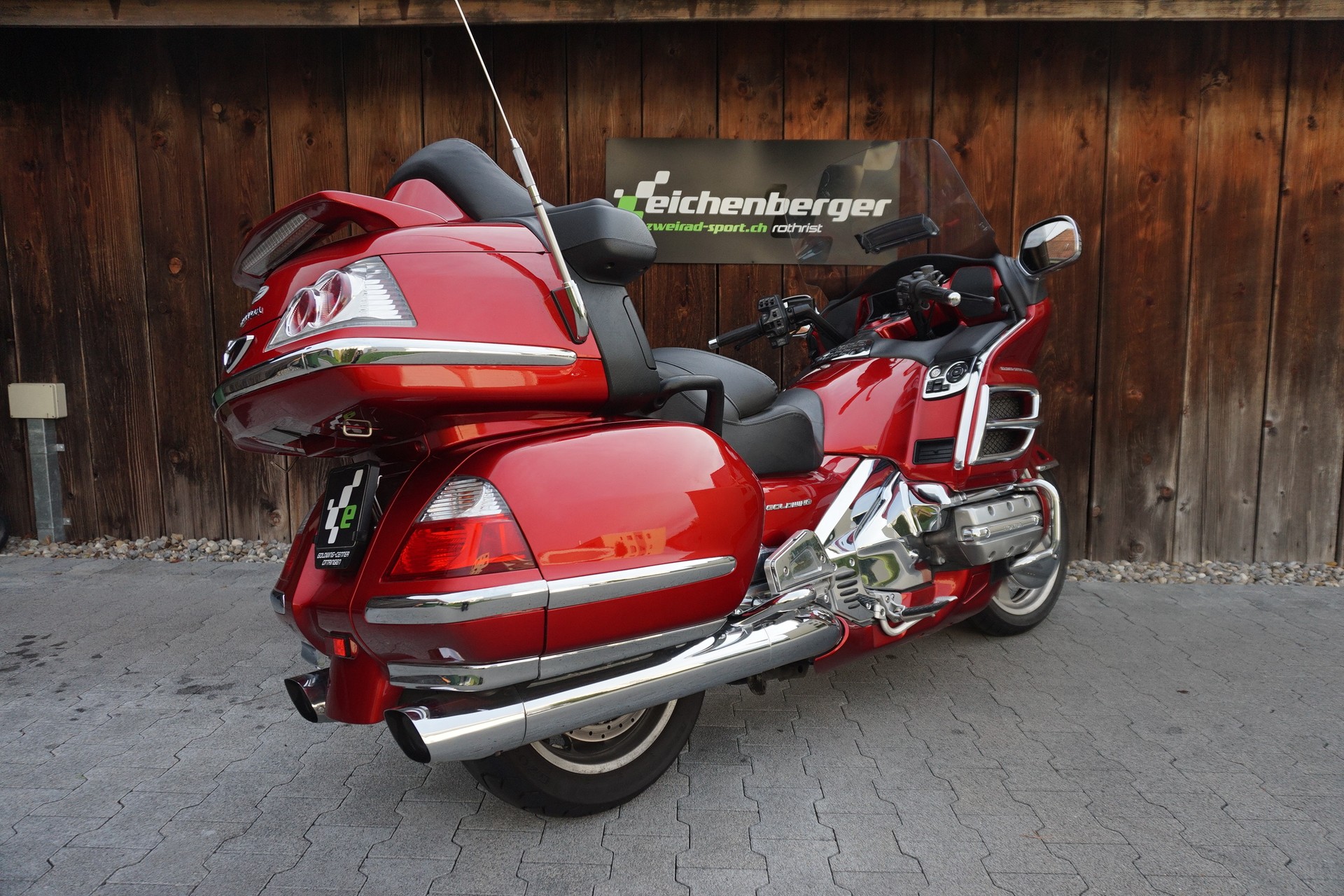 HONDA GL 1800 Goldwing-showroom-element-3