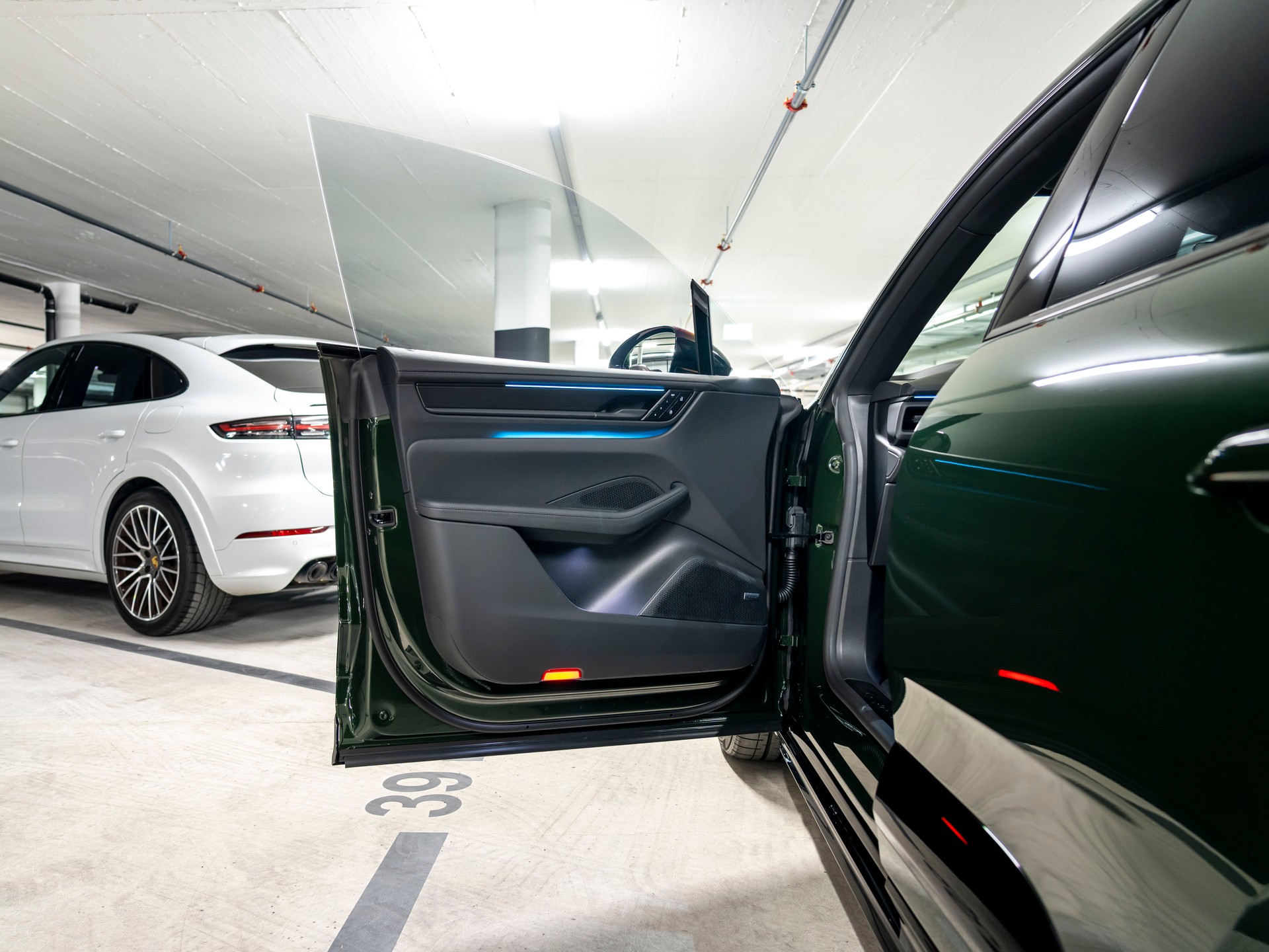 PORSCHE Macan 4 GTS 100kWh-image-18