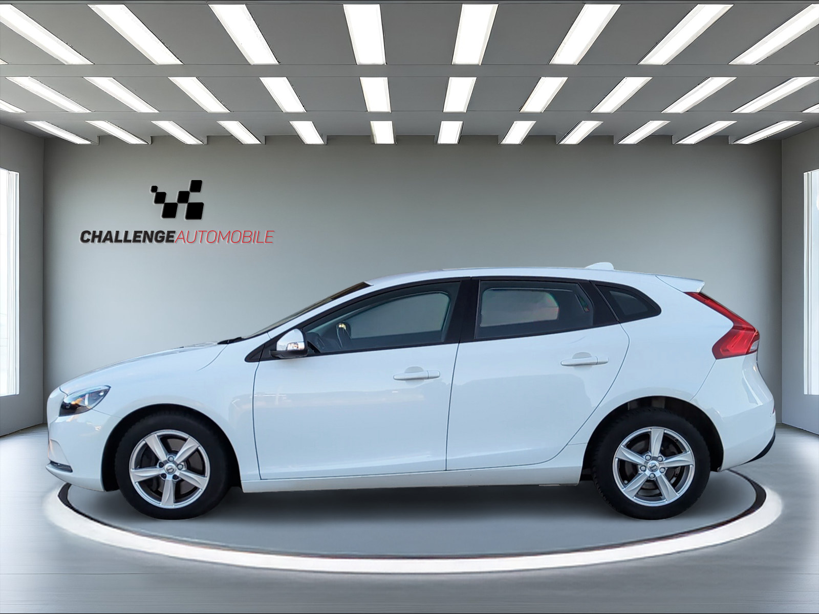 VOLVO V40 1.5 T2 Kinetic S/S-image-4