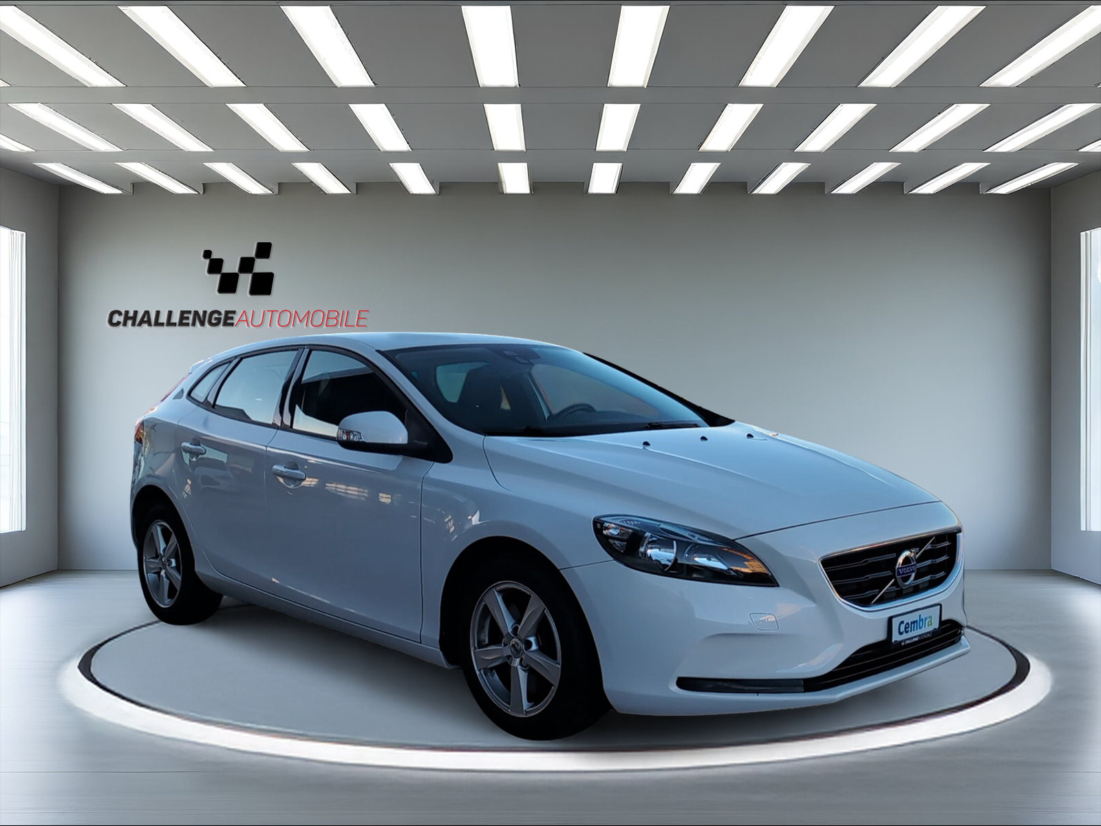 VOLVO V40 1.5 T2 Kinetic S/S-image-0