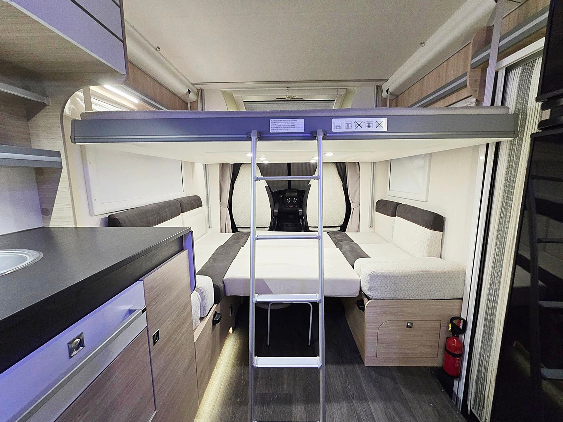 CHALLENGER GRAPHITE 260 GRAPHITE EDITION 2,3 DIESEL 9G-AUTOMAT FIAT DUCATO MJ 140-image-4