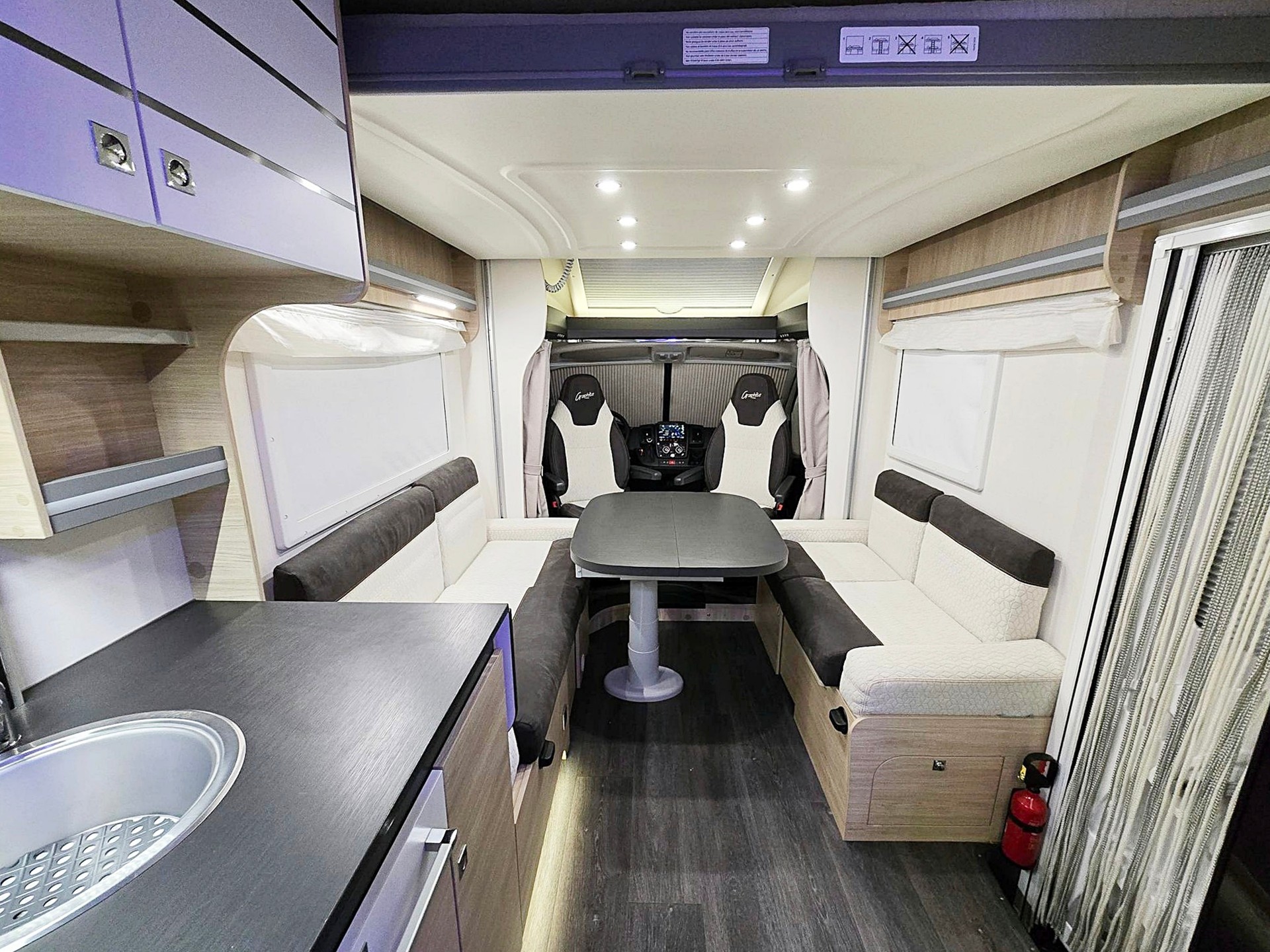 CHALLENGER GRAPHITE 260 GRAPHITE EDITION 2,3 DIESEL 9G-AUTOMAT FIAT DUCATO MJ 140-image-5