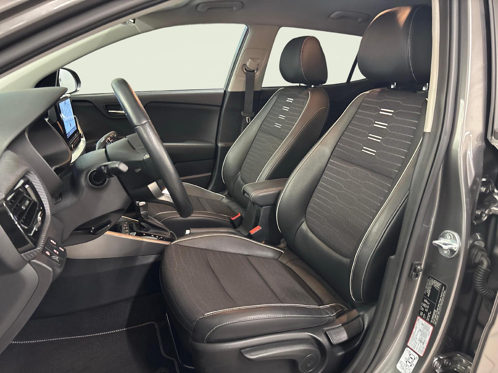 KIA Stonic 1.0 T-GDi MHEV GT-Line-image-8