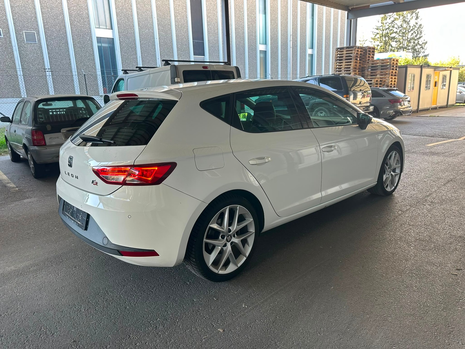SEAT Leon 2.0 TDI FR Line DSG-image-2