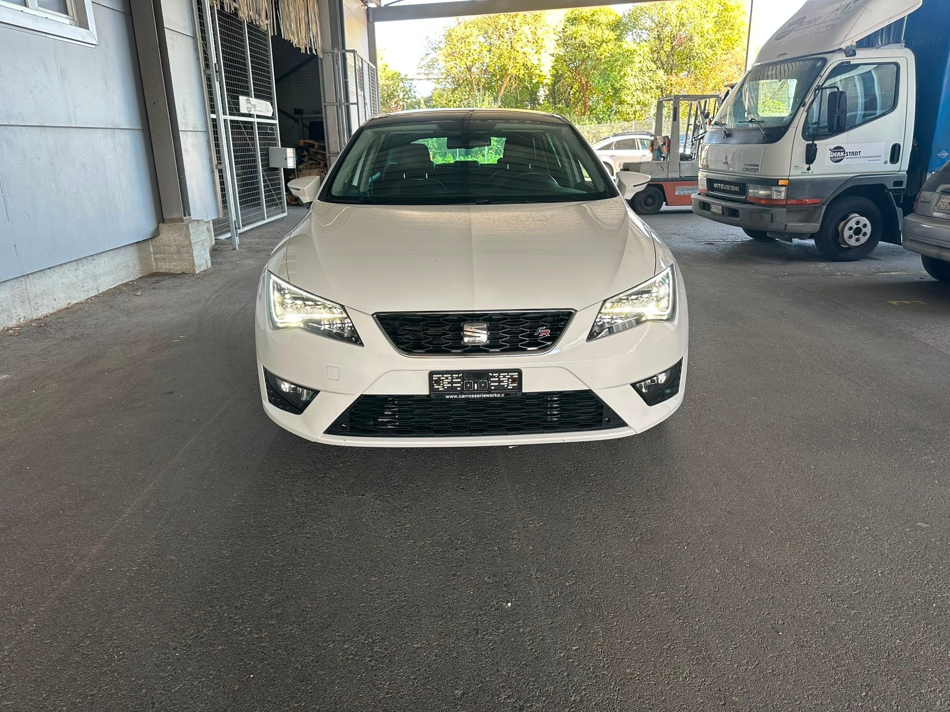 SEAT Leon 2.0 TDI FR Line DSG-image-0