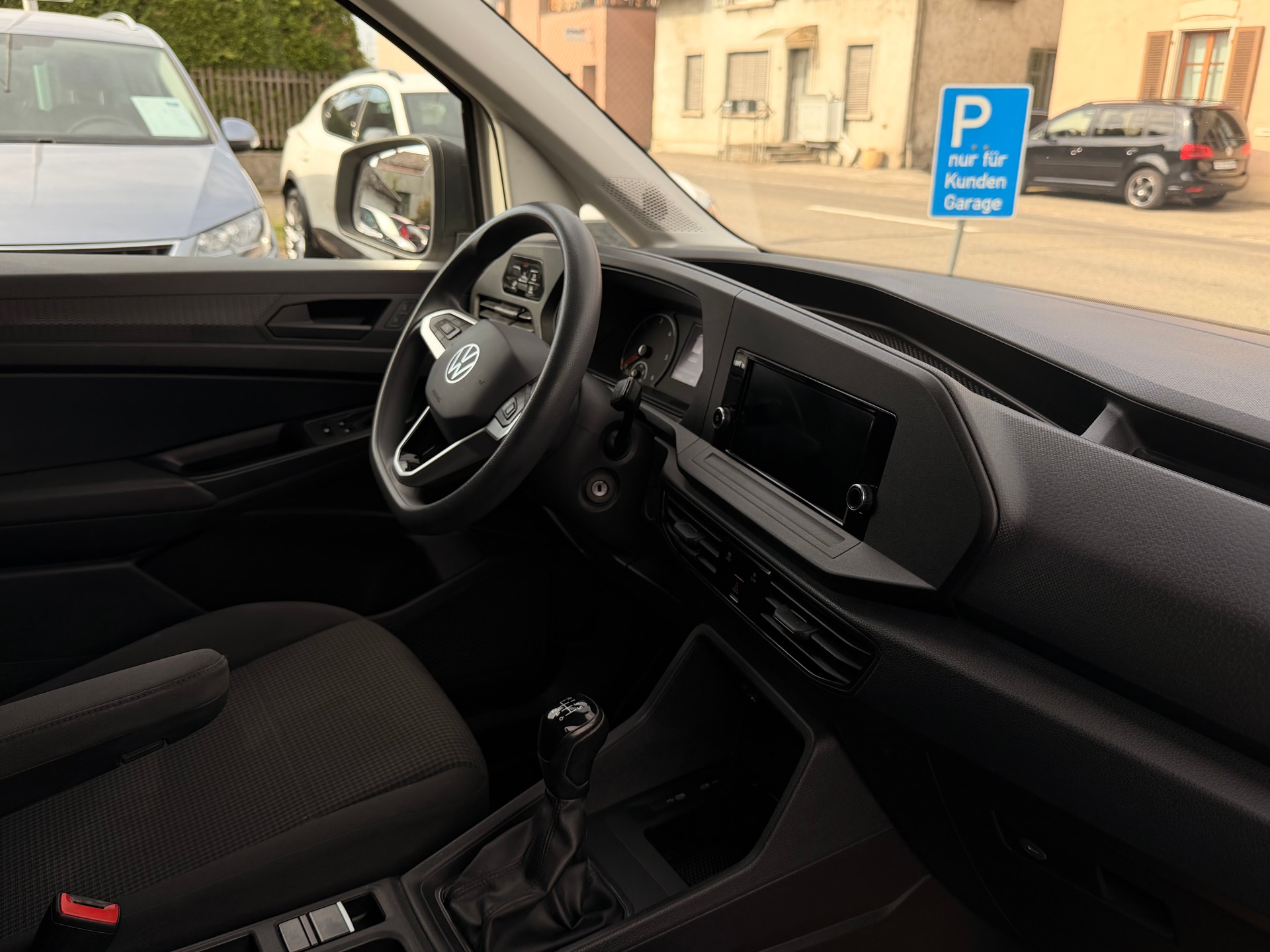 VW Caddy Cargo 2.0TDI Entry-image-17
