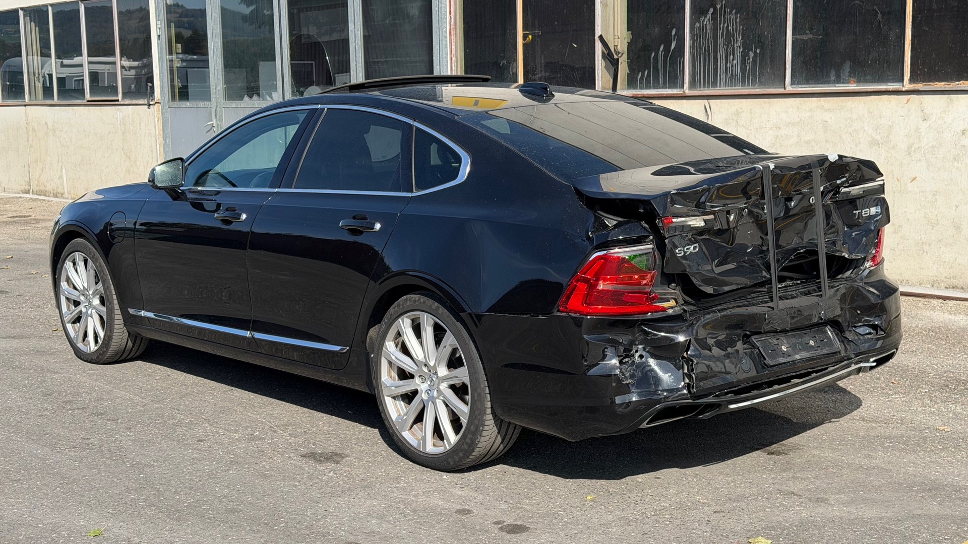 VOLVO S90 T8 eAWD Twin Engine Inscription Geartronic-image-4