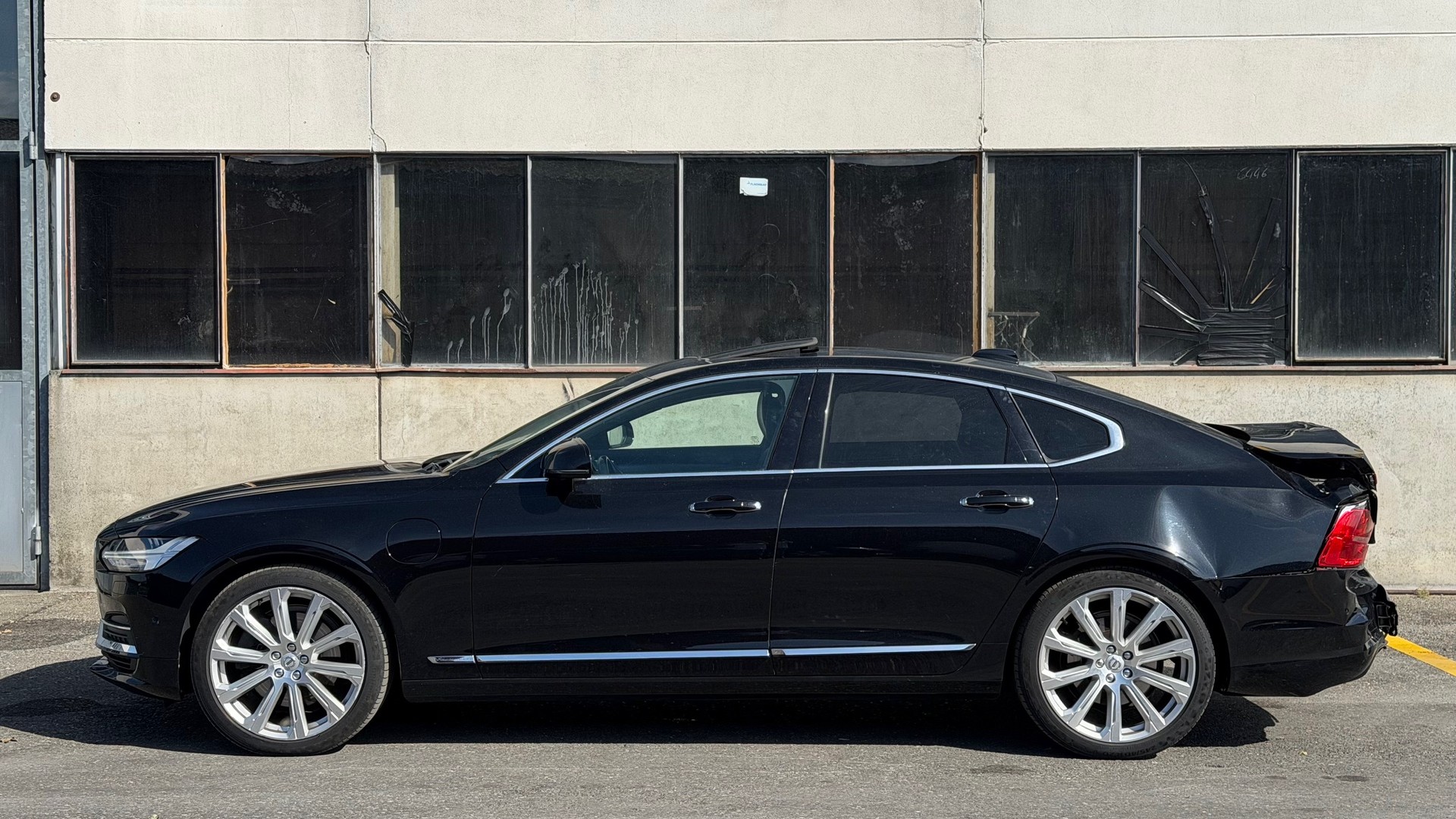 VOLVO S90 T8 eAWD Twin Engine Inscription Geartronic-image-3