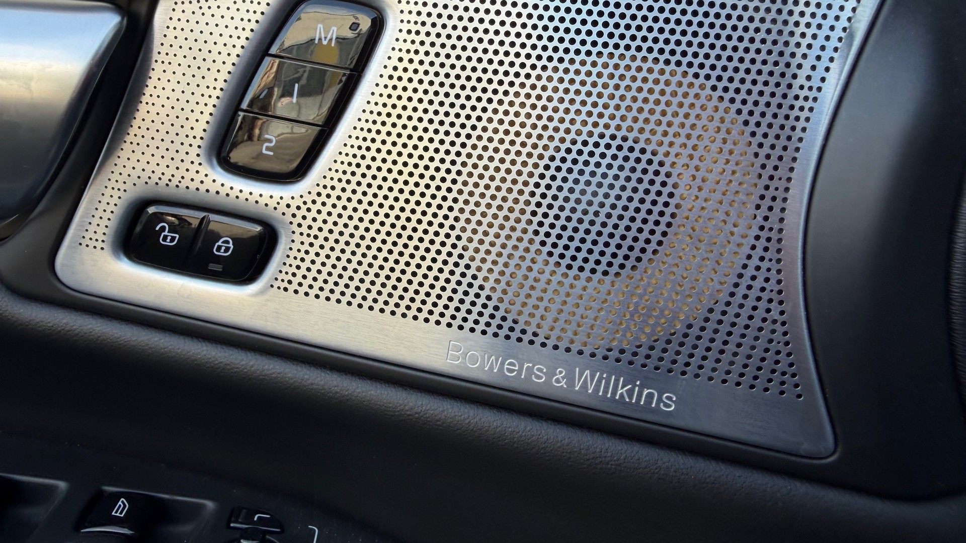 VOLVO S90 T8 eAWD Twin Engine Inscription Geartronic-image-12