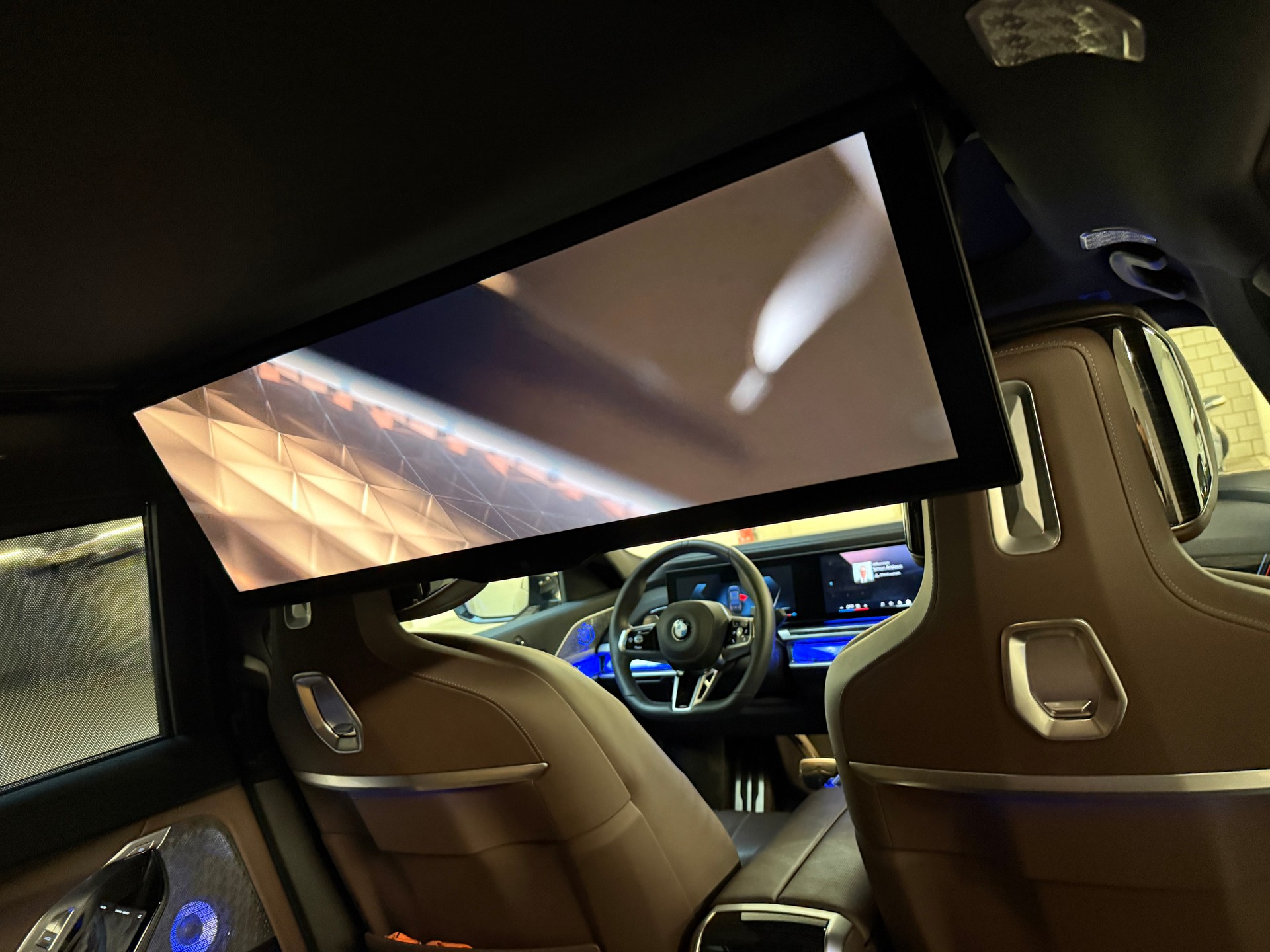 BMW 740d xDrive-image-5