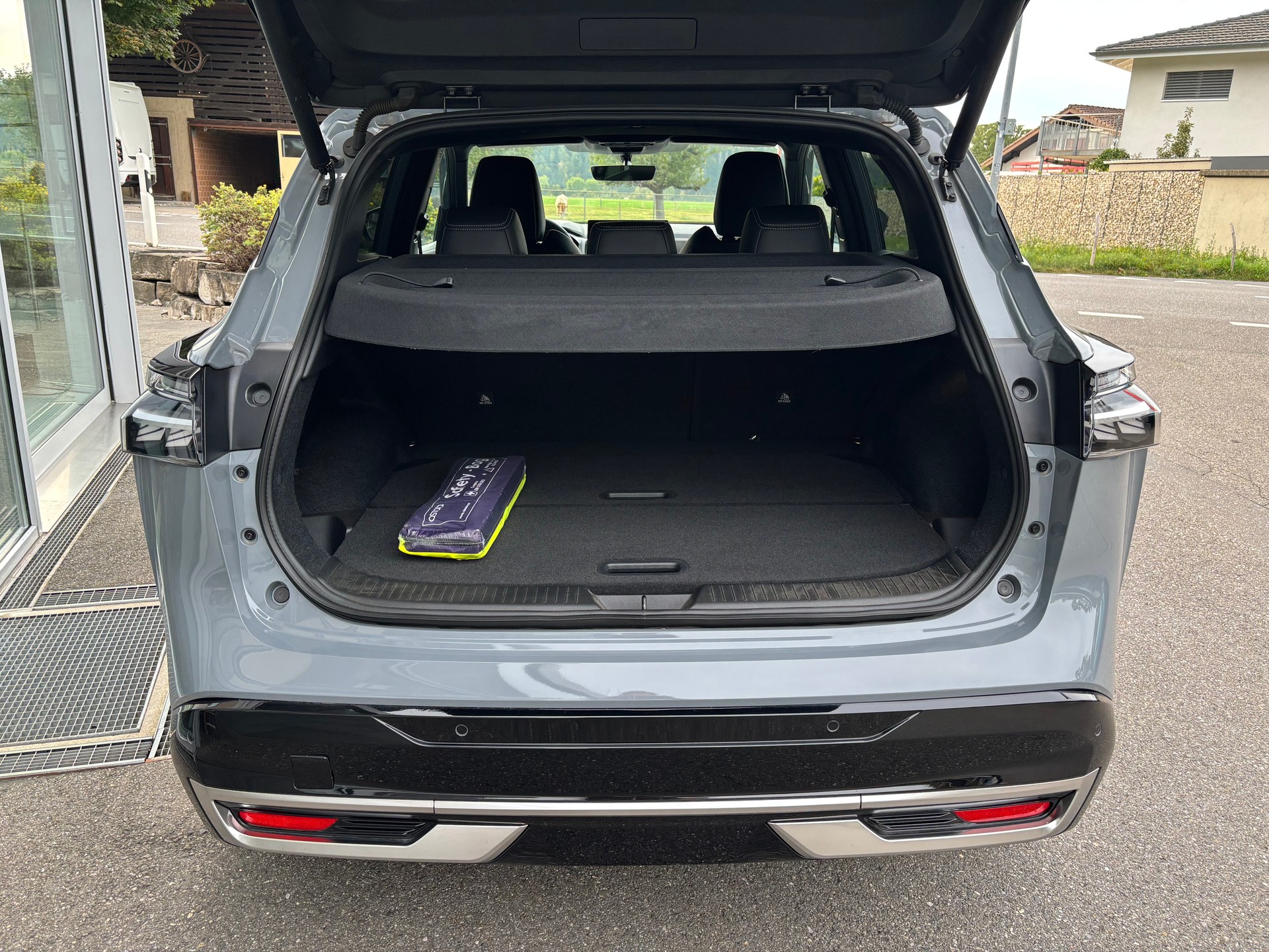 NISSAN Qashqai 1.5 VC-T Tekna+-image-4