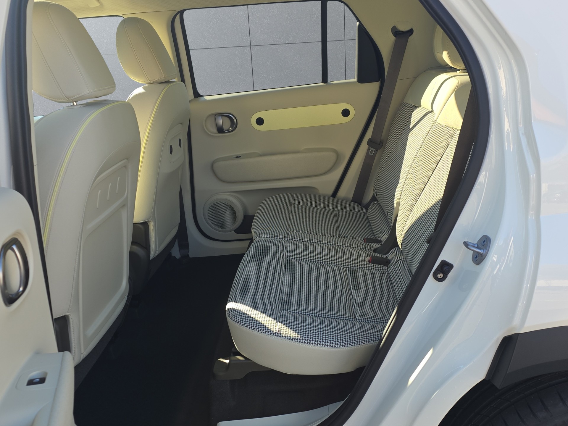 HYUNDAI Inster 49 kWh Electric Vertex-image-16
