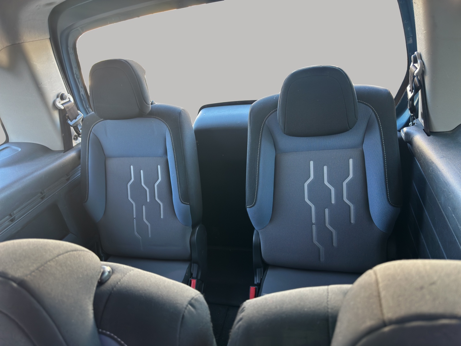 PEUGEOT Partner 1.6 e-HDI Family-image-15